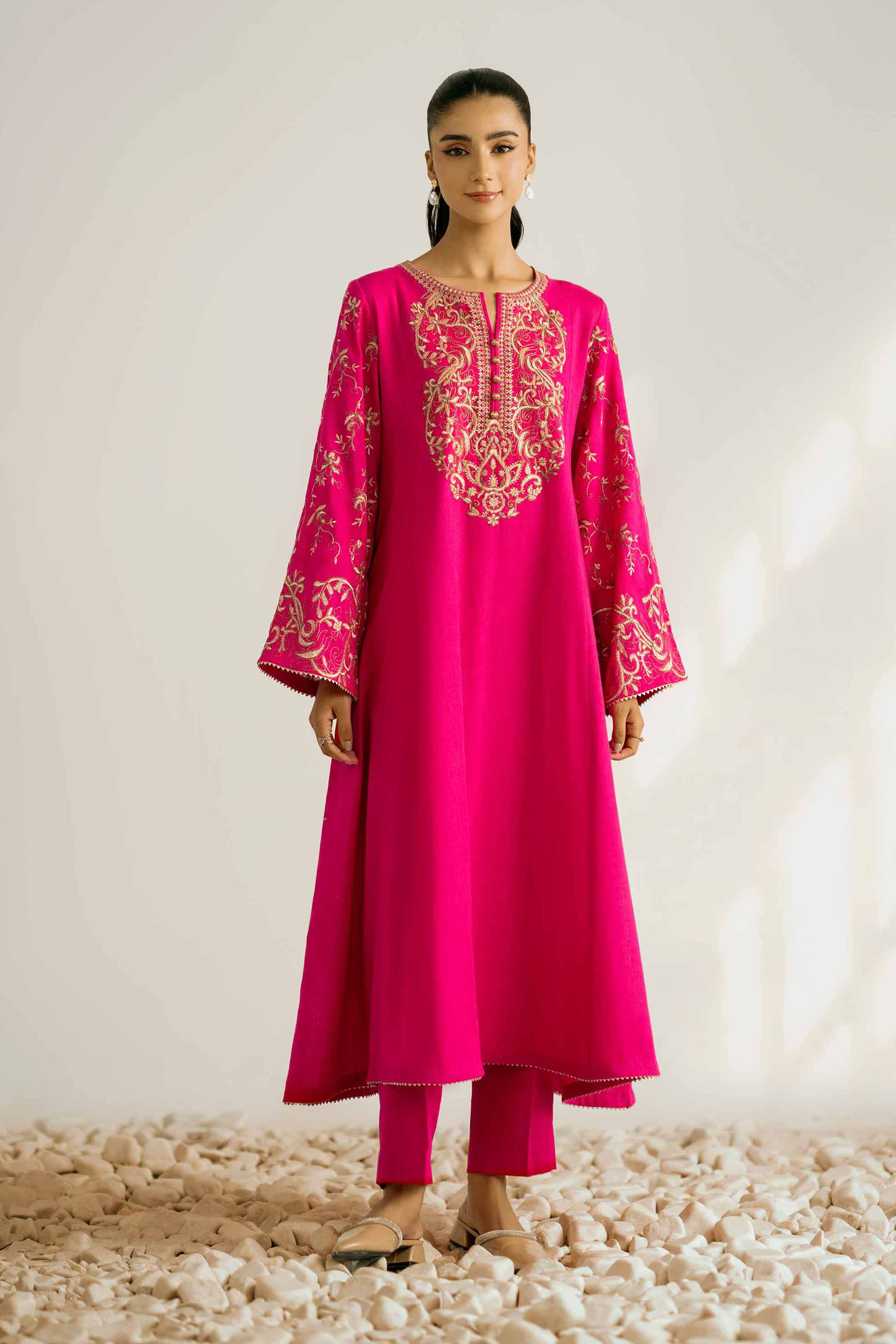 Nishat Linen 42502349 Cross Season Edit 2025