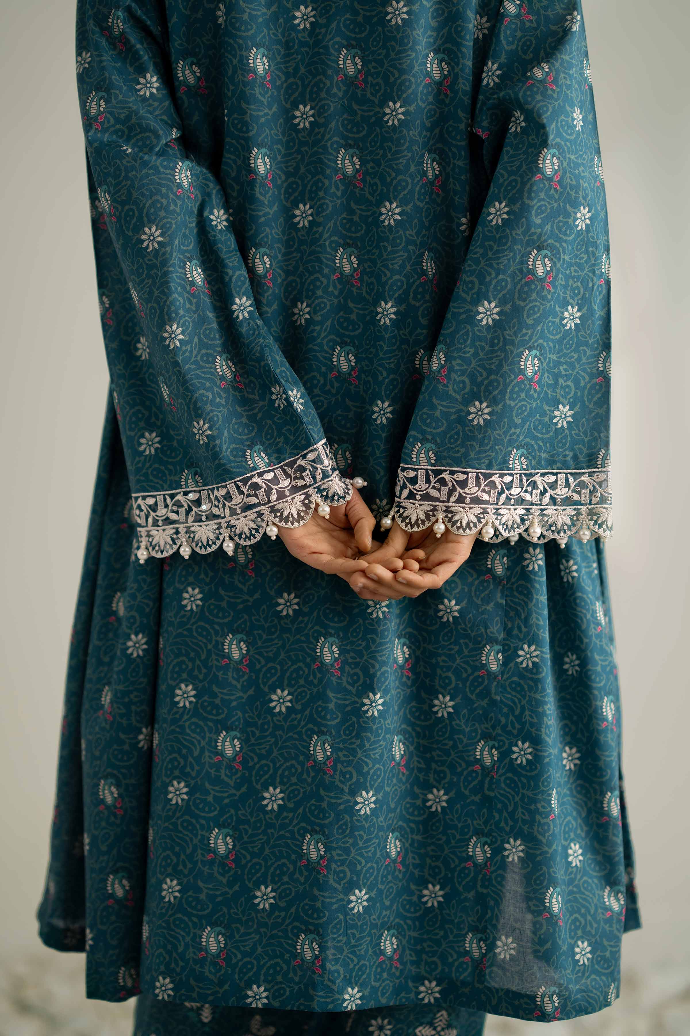 Nishat Linen 42502356 Cross Season Edit 2025 - Image 2