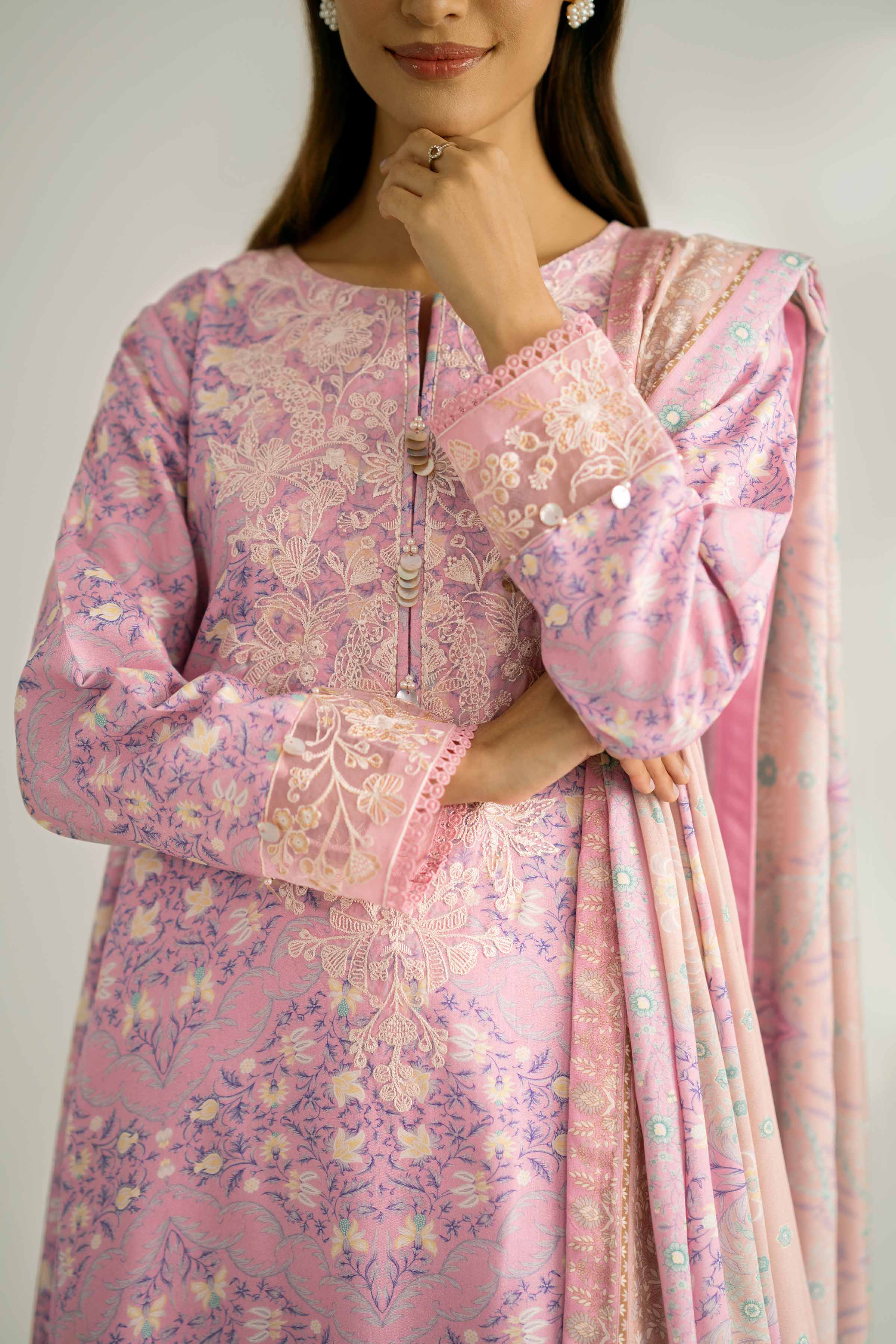 Nishat Linen 42502366 Cross Season Edit 2025 - Image 3