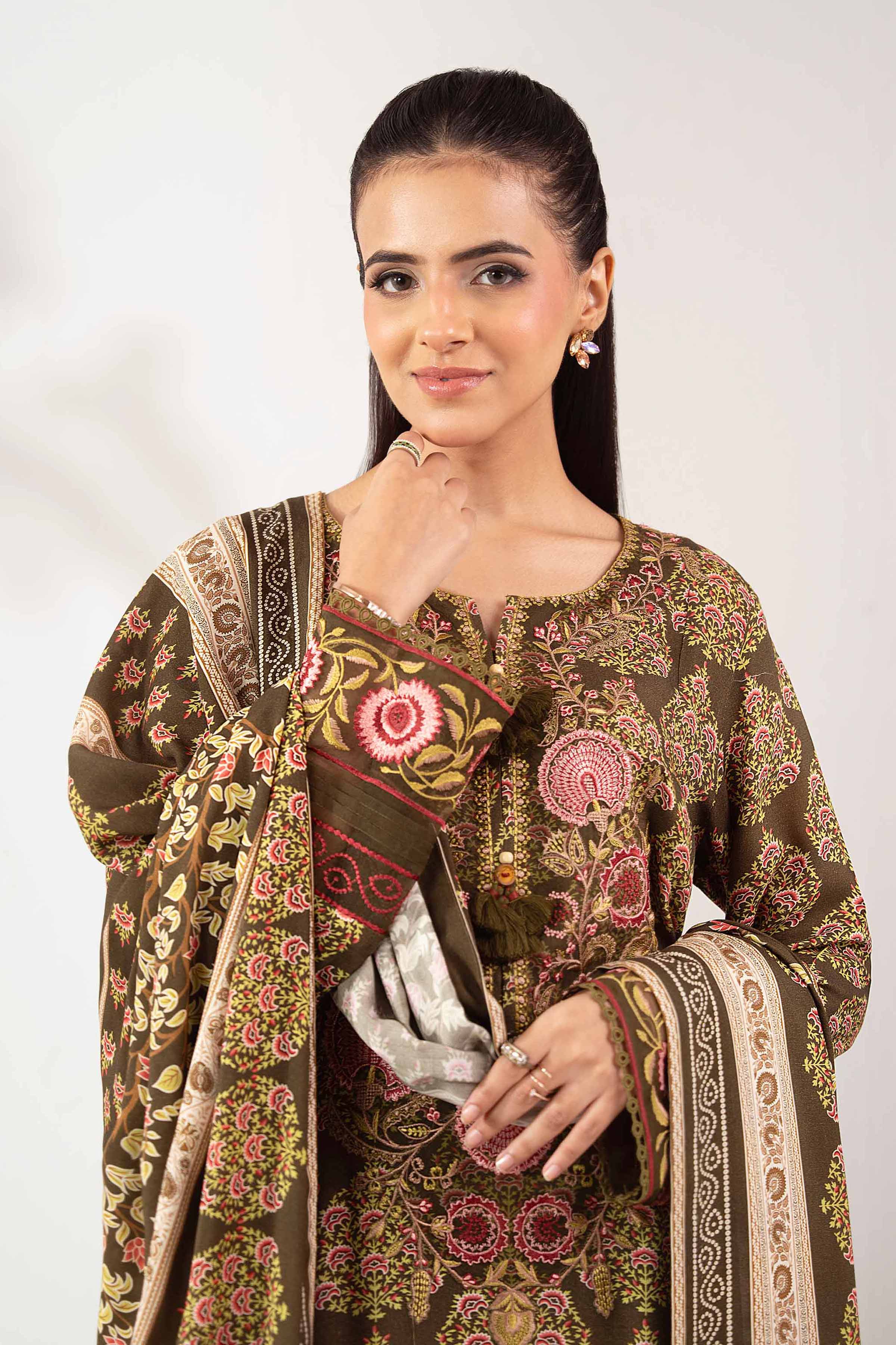 Nishat Linen 42502367 Cross Season Edit 2025 - Image 2