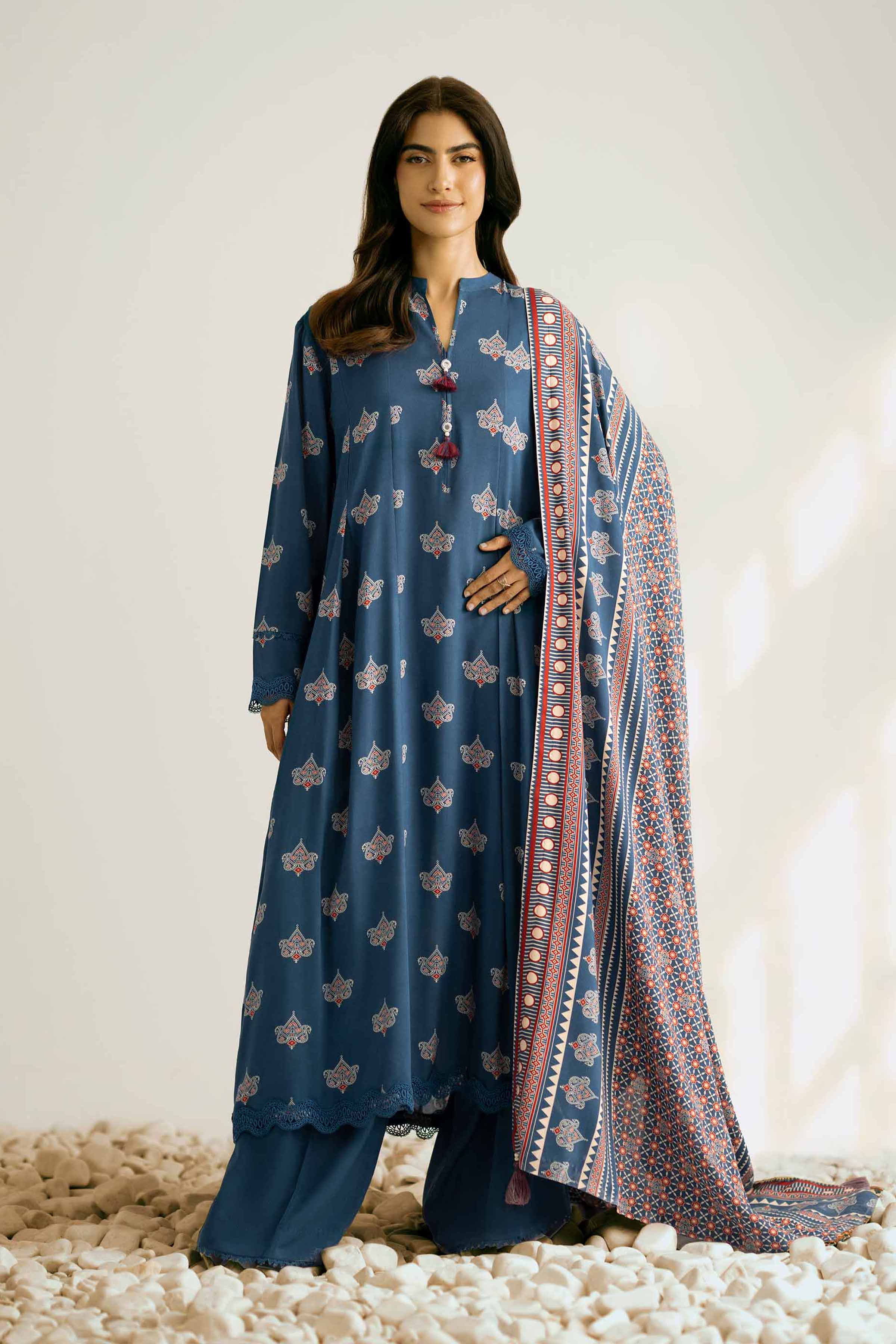 Nishat Linen 42502369 Cross Season Edit 2025