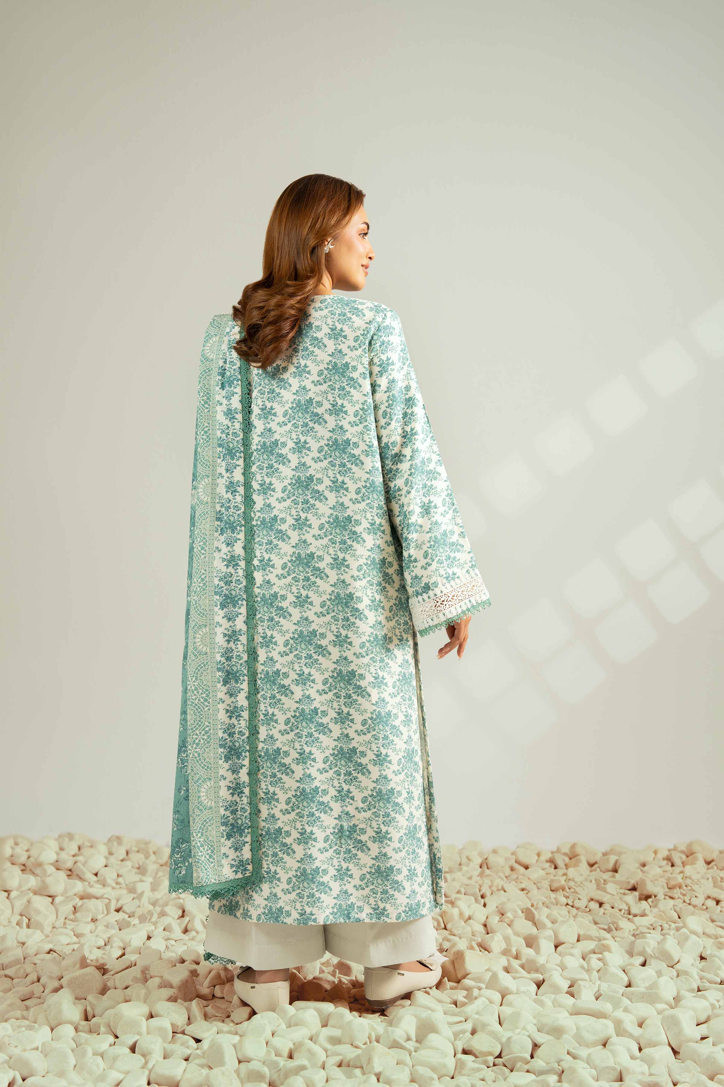 Nishat Linen 42502459 Cross Season Edit 2025 - Image 2
