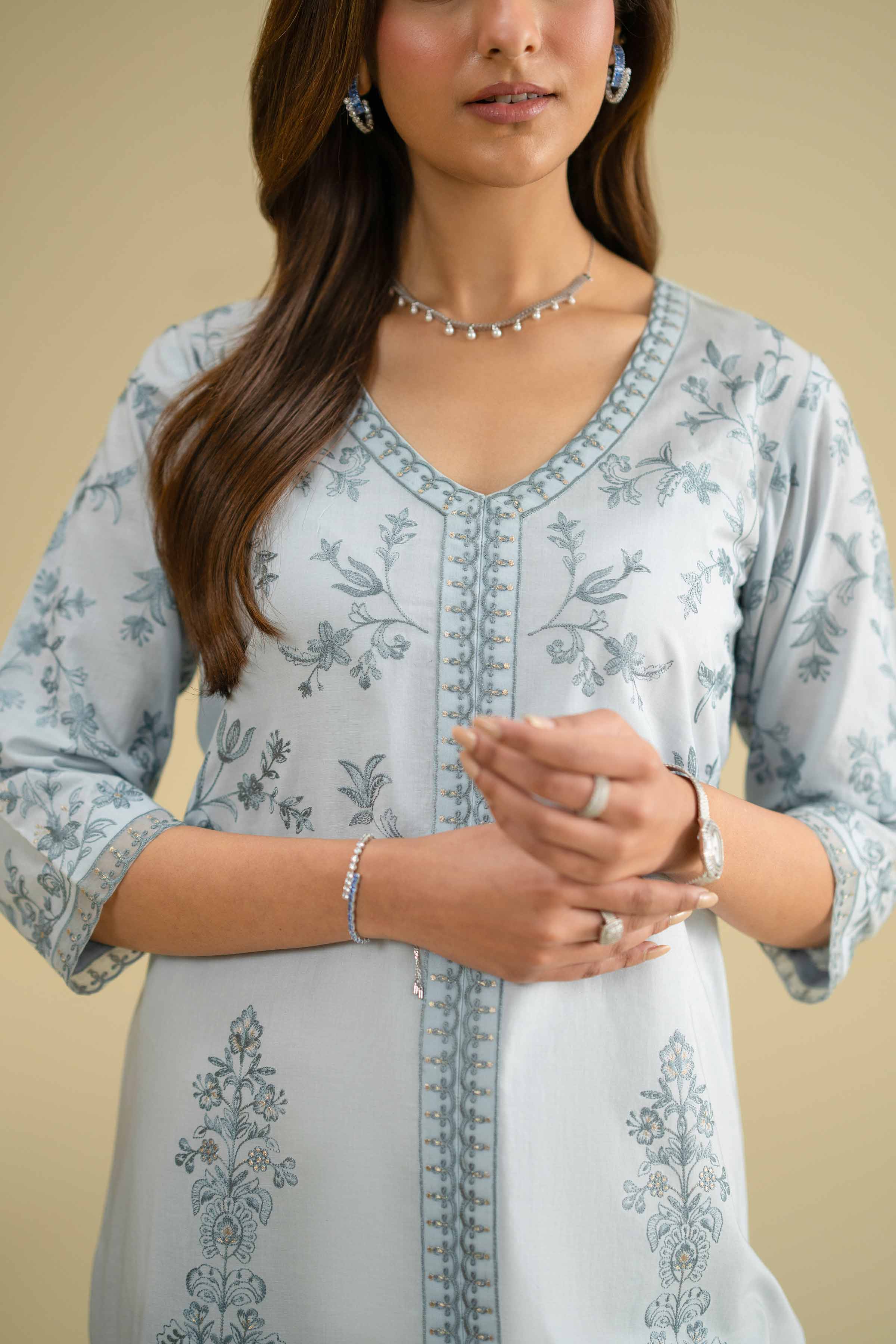Nishat Linen KFE26-08 Eid Luxe Pret 2026 - Image 2
