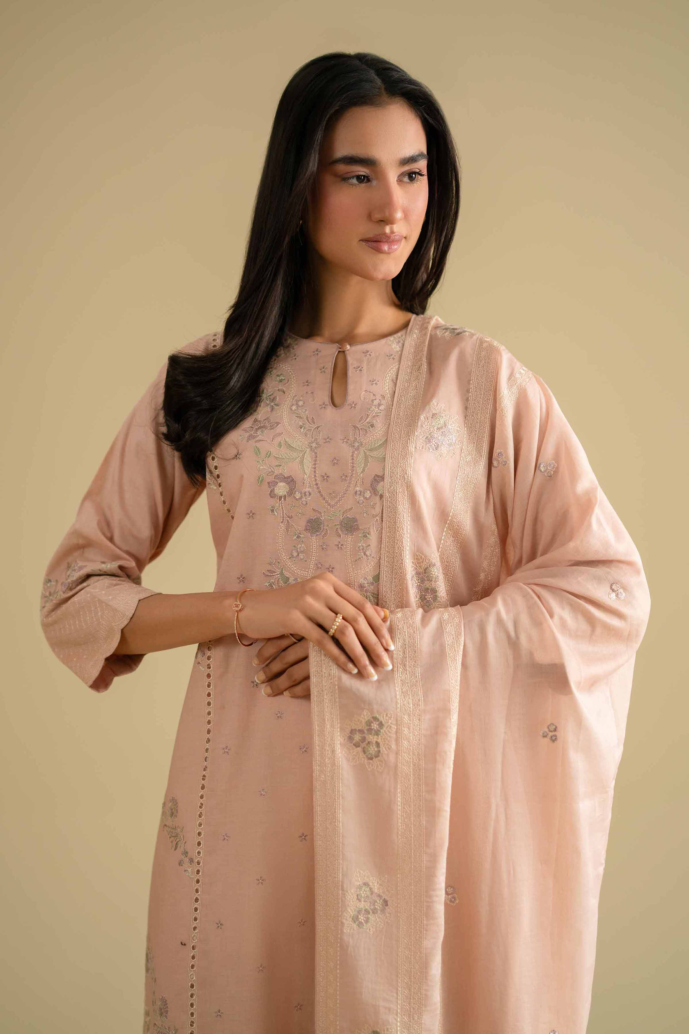 Nishat Linen KFE26-16 Eid Luxe Pret 2026 - Image 2