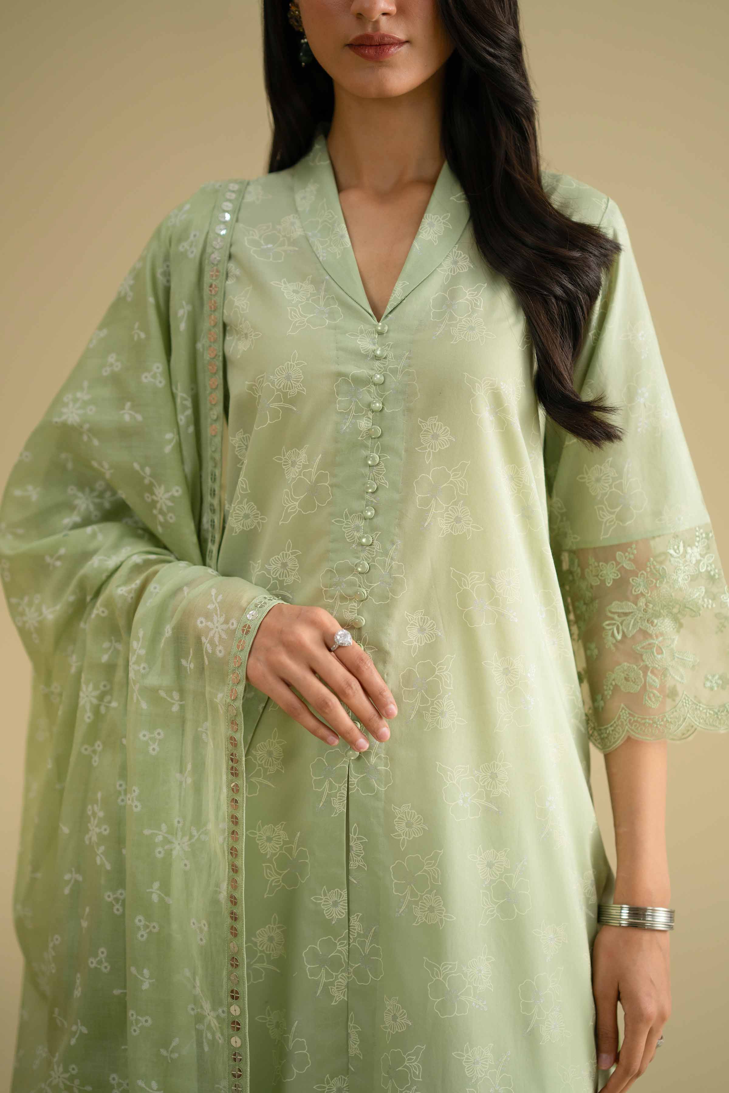 Nishat Linen KFE26-31 Eid Luxe Pret 2026 - Image 3