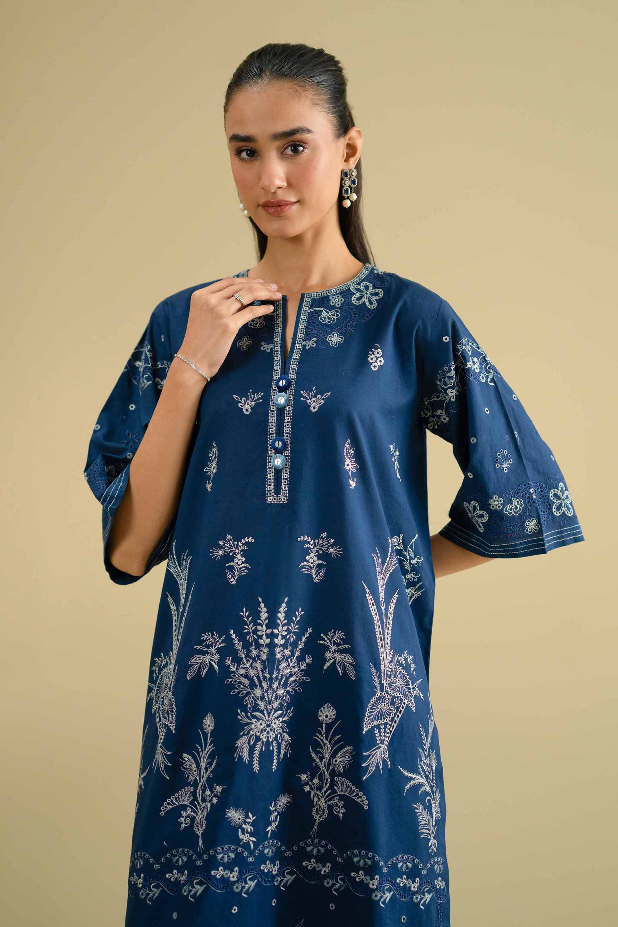 Nishat Linen KFE26-54 Eid Luxe Pret 2026 - Image 2