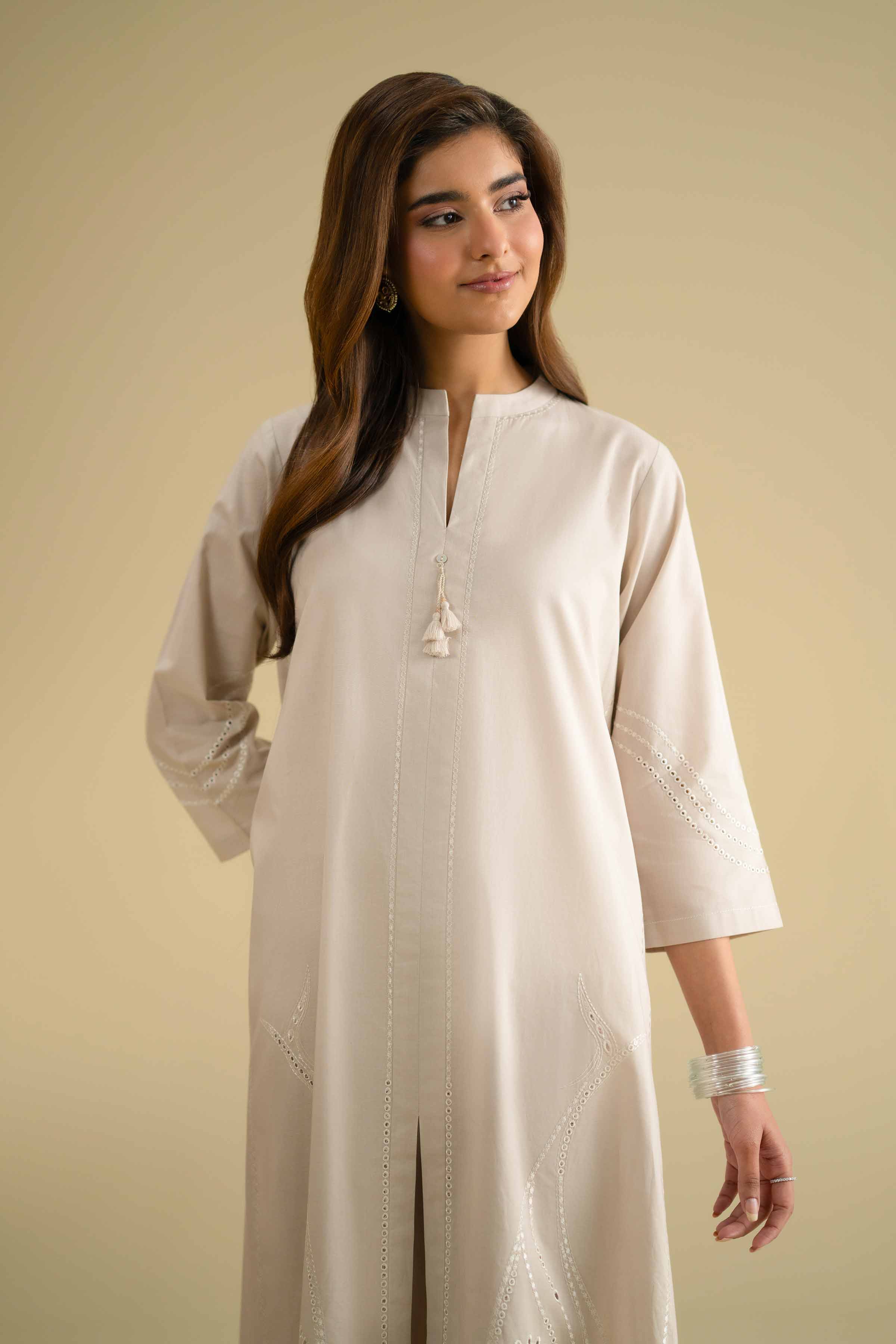 Nishat Linen KFE26-55 Eid Luxe Pret 2026 - Image 2