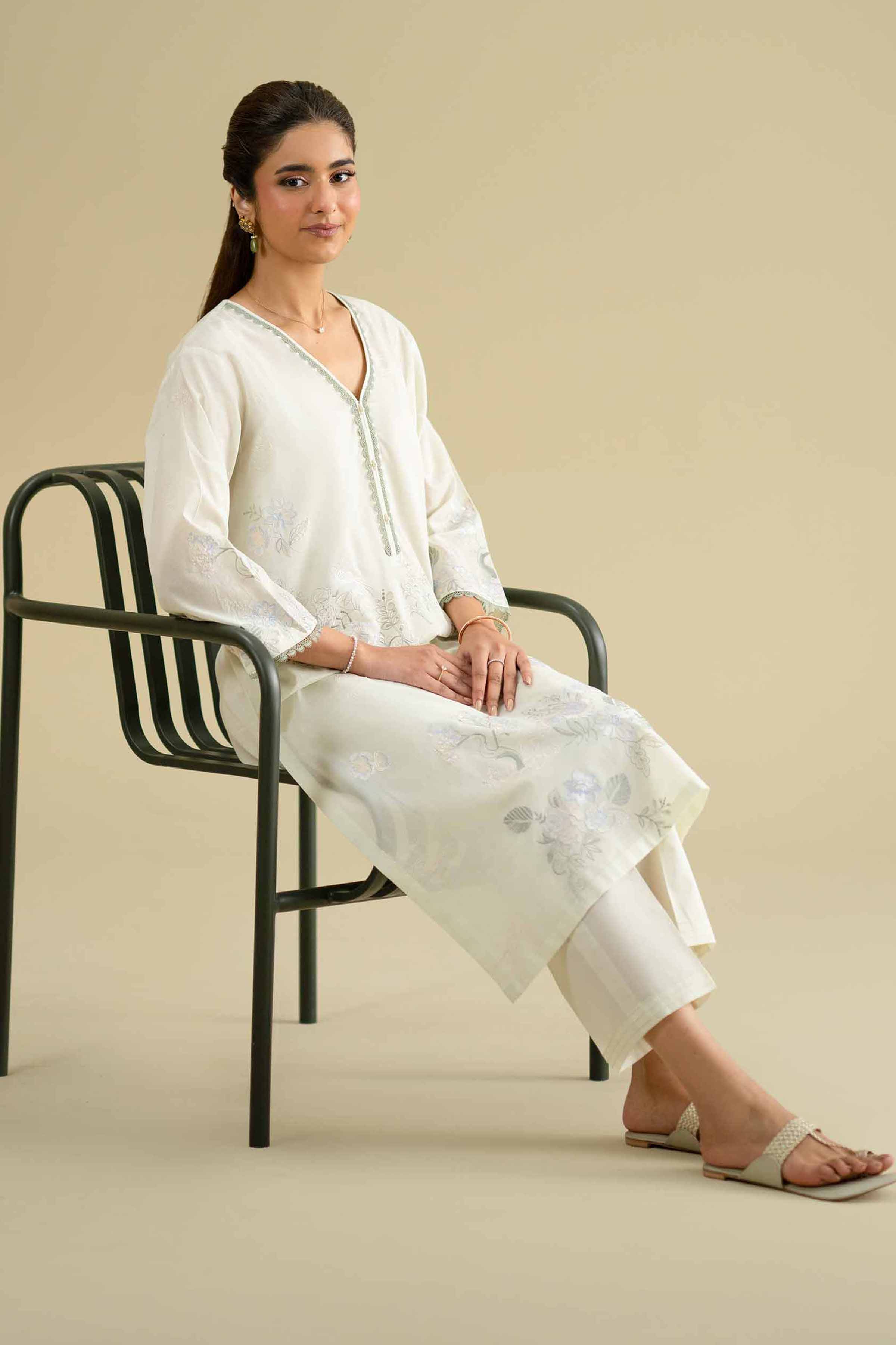 Nishat Linen KFE26-59 Eid Luxe Pret 2026 - Image 2