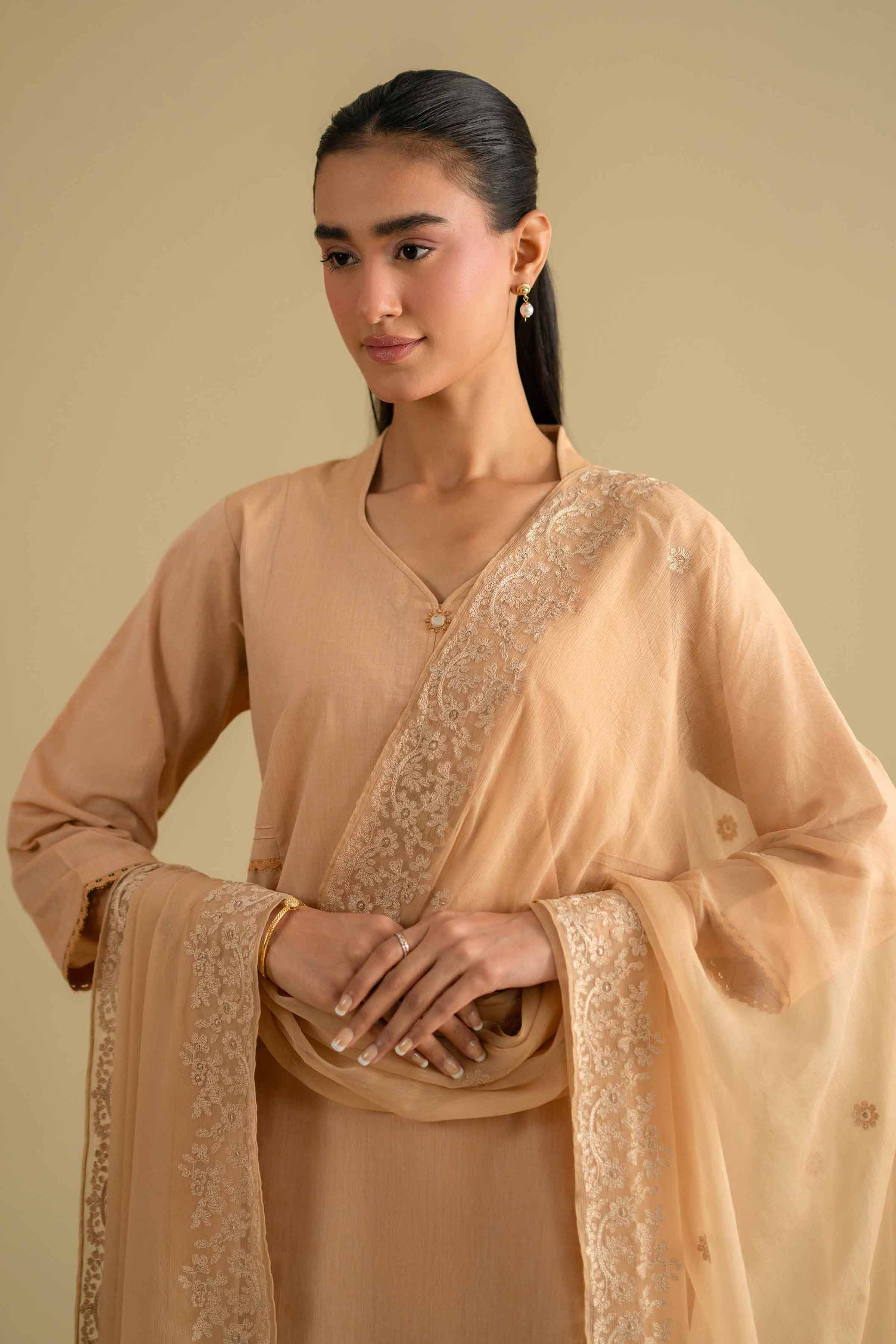 Nishat Linen KFE26-81 Eid Royale Luxury Pret 2026 - Image 3