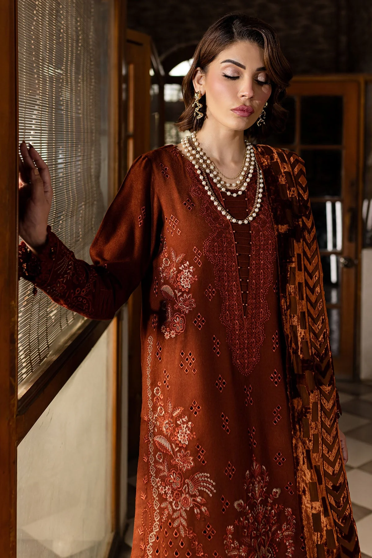 Nureh NE-120 Exclusive Shawls 2024 - Image 2