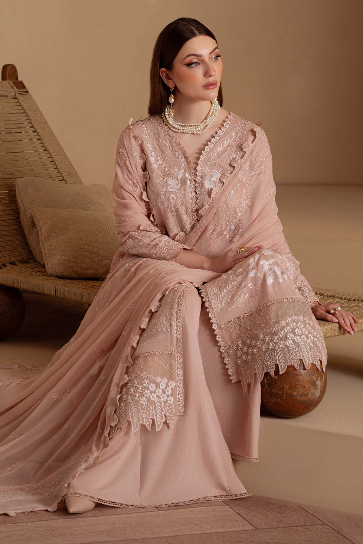 Nureh NE-172 Exclusive Karandi Collection 2025 - Image 2