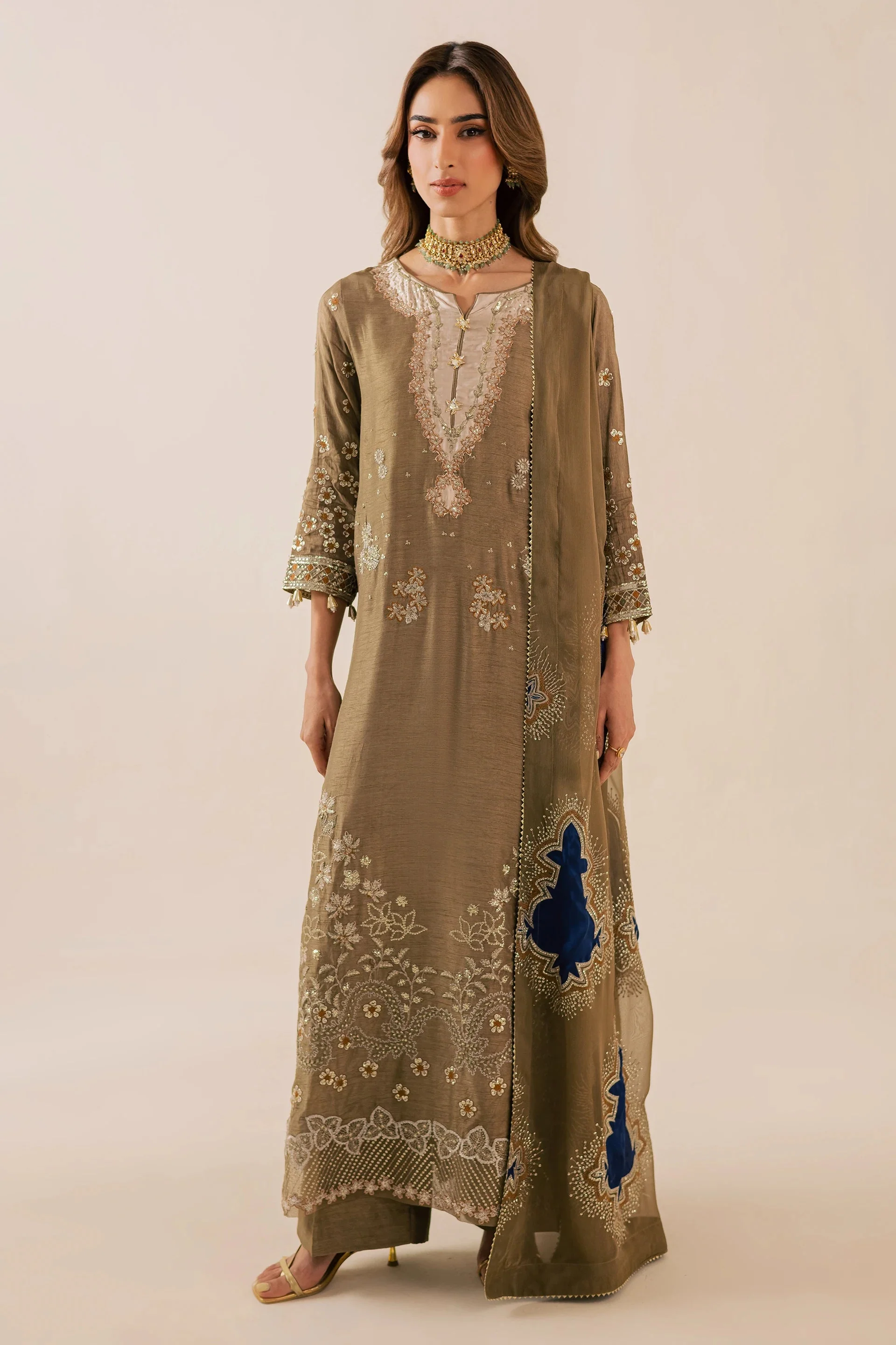 Nureh NP-748 Fancy Formal Pret 2026 - Image 2