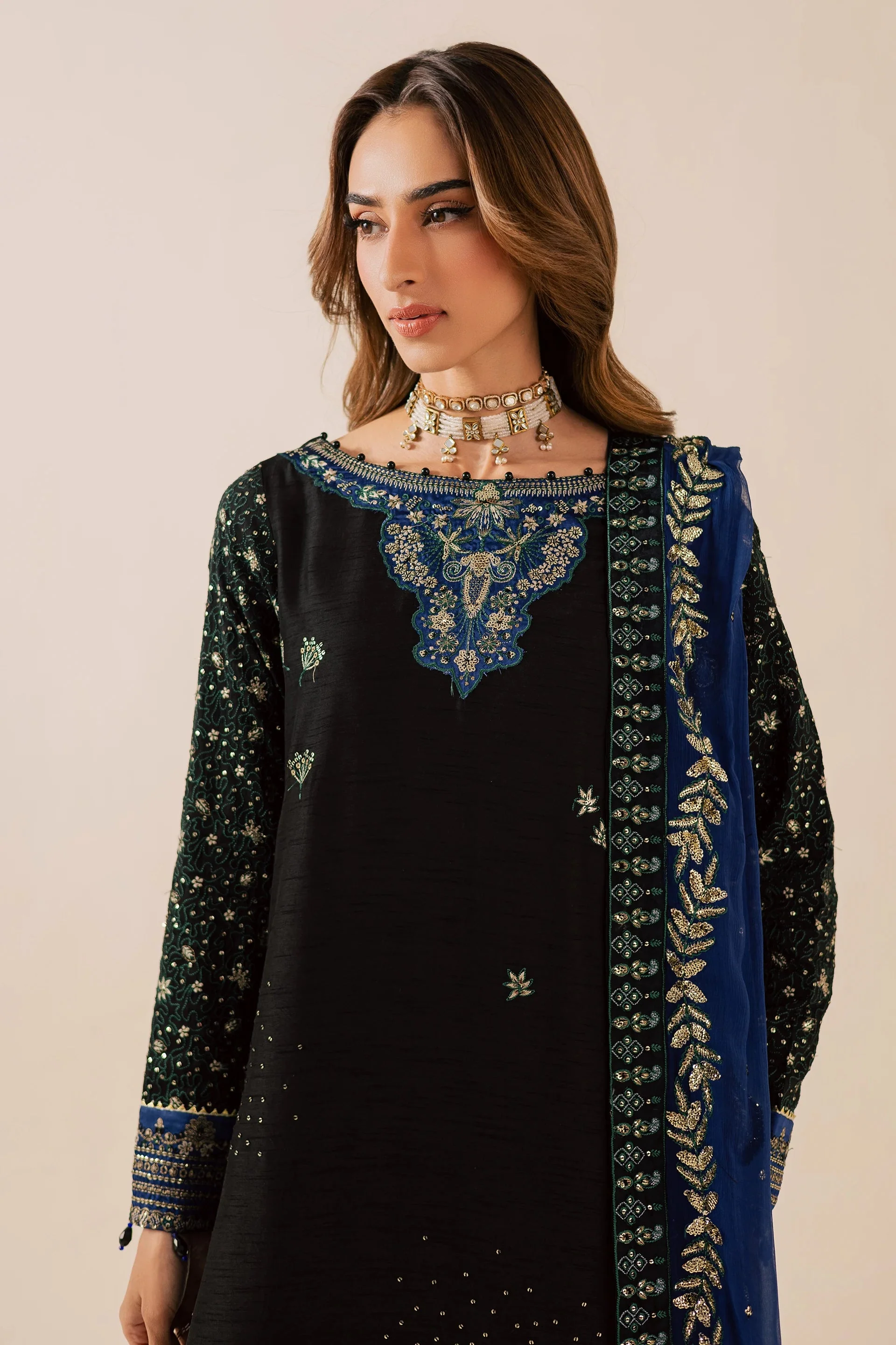 Nureh NP-750 Fancy Formal Pret 2026 - Image 2