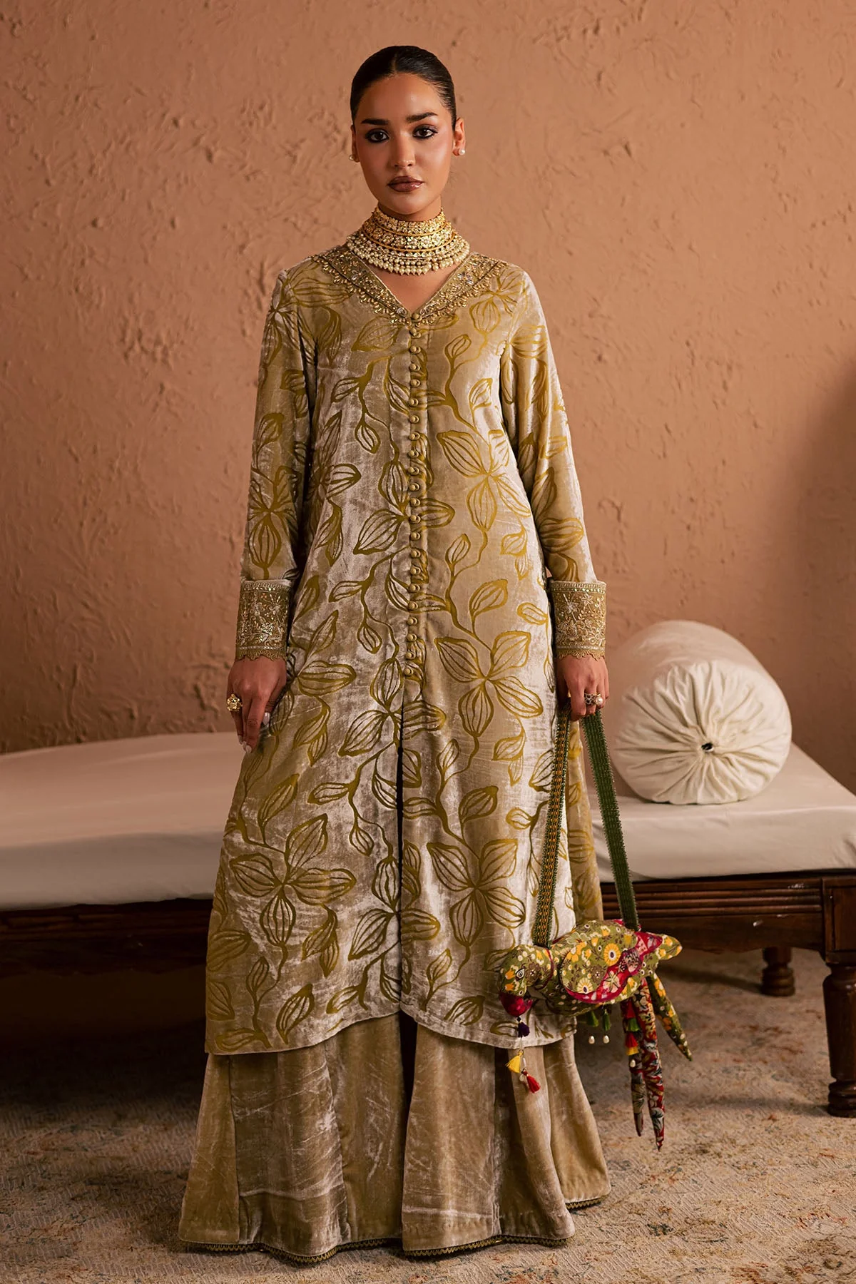 Nureh NU2-189 Ballerina Velvet Winter 2025