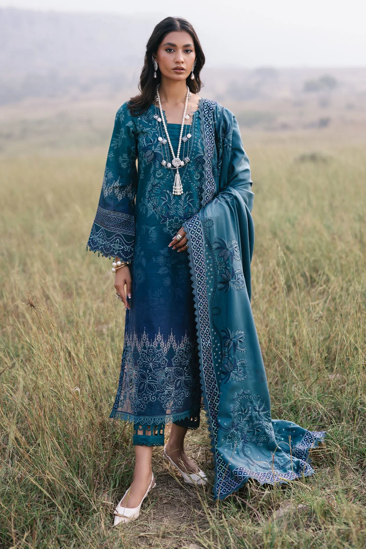 Nureh NW-94 Maya Nomad Shawl 2025