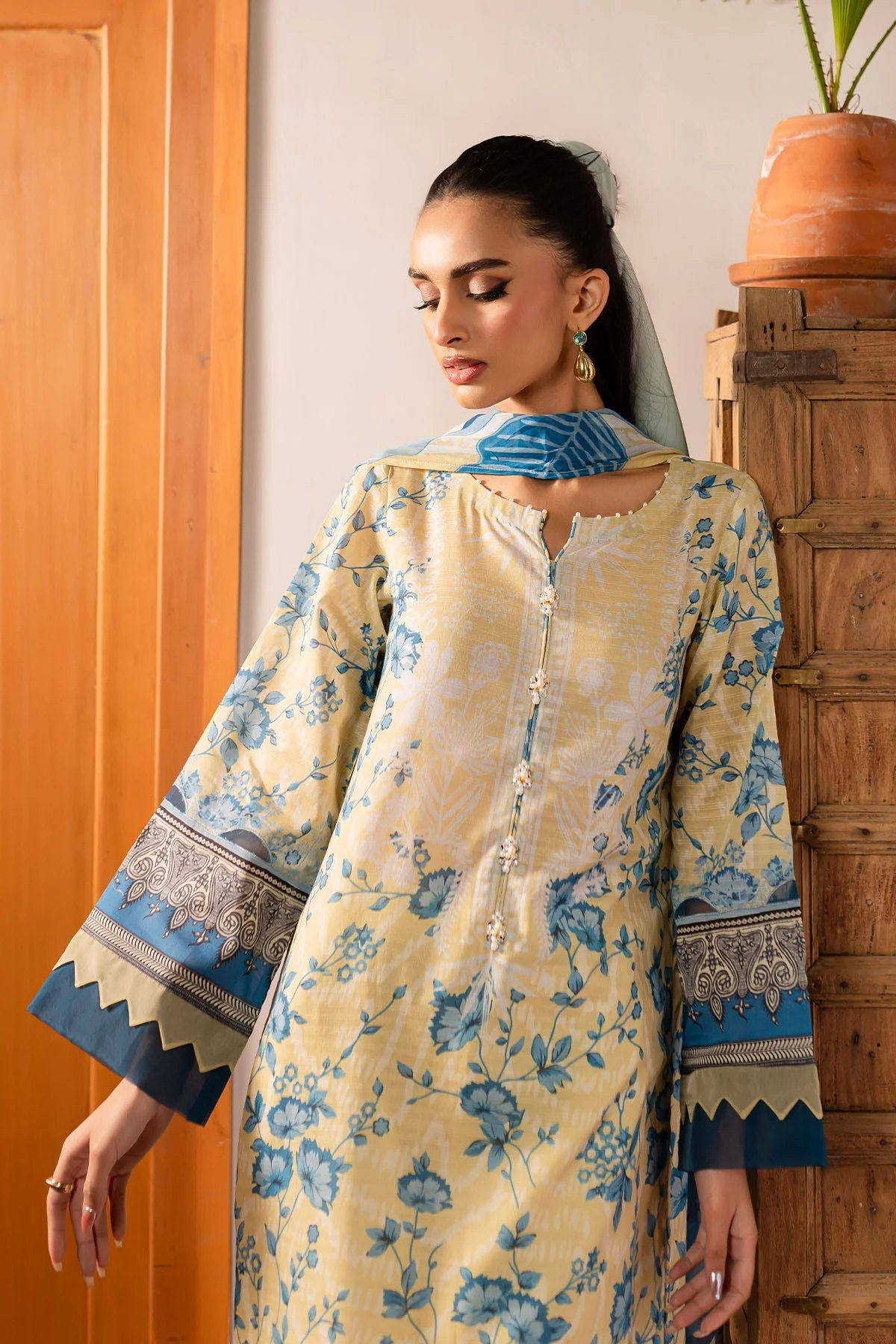 Nureh SP-136 Signature-Printed-Lawn 2025 - Image 2