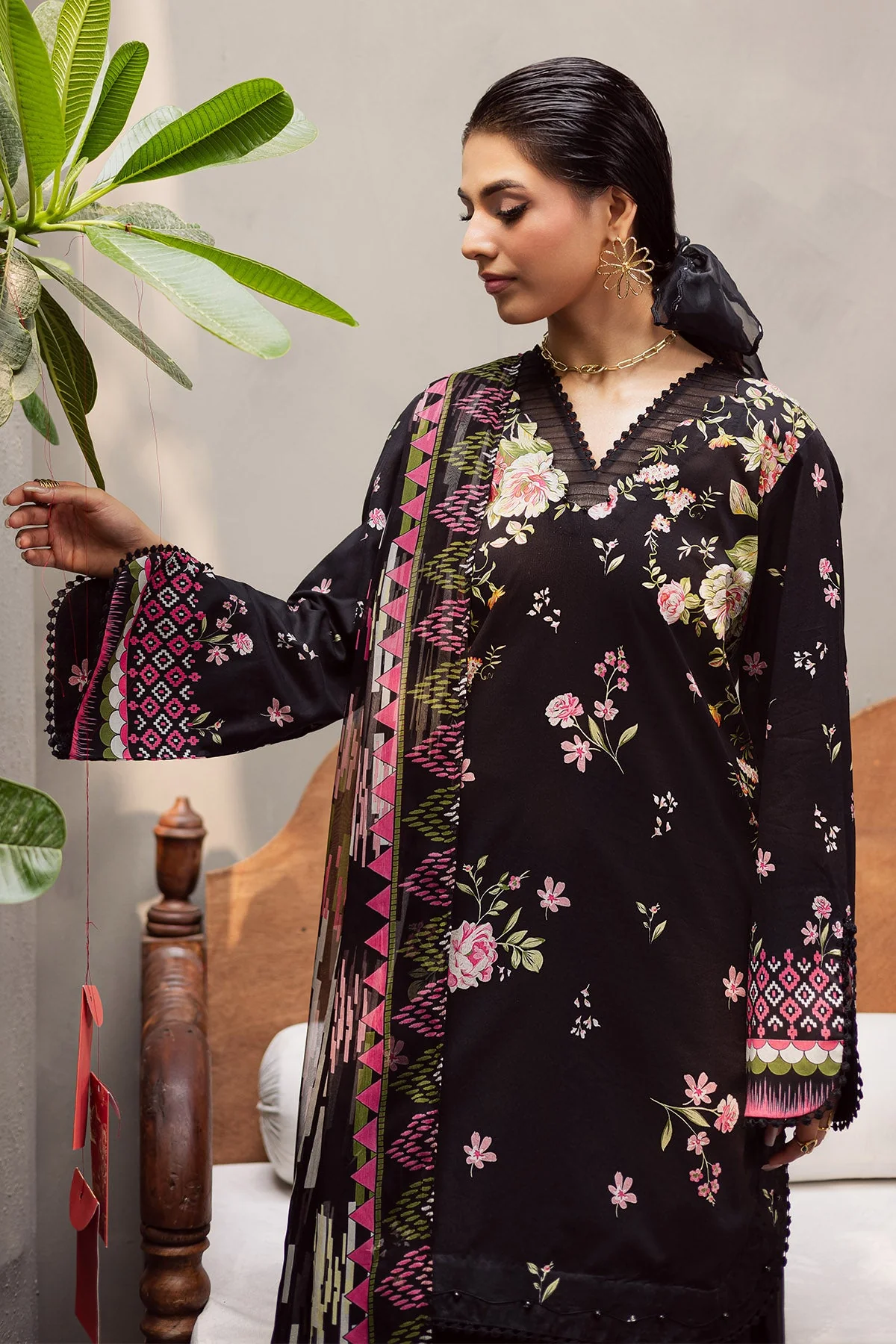 Nureh SP-162 Signature Printed Lawn 2026 - Image 2