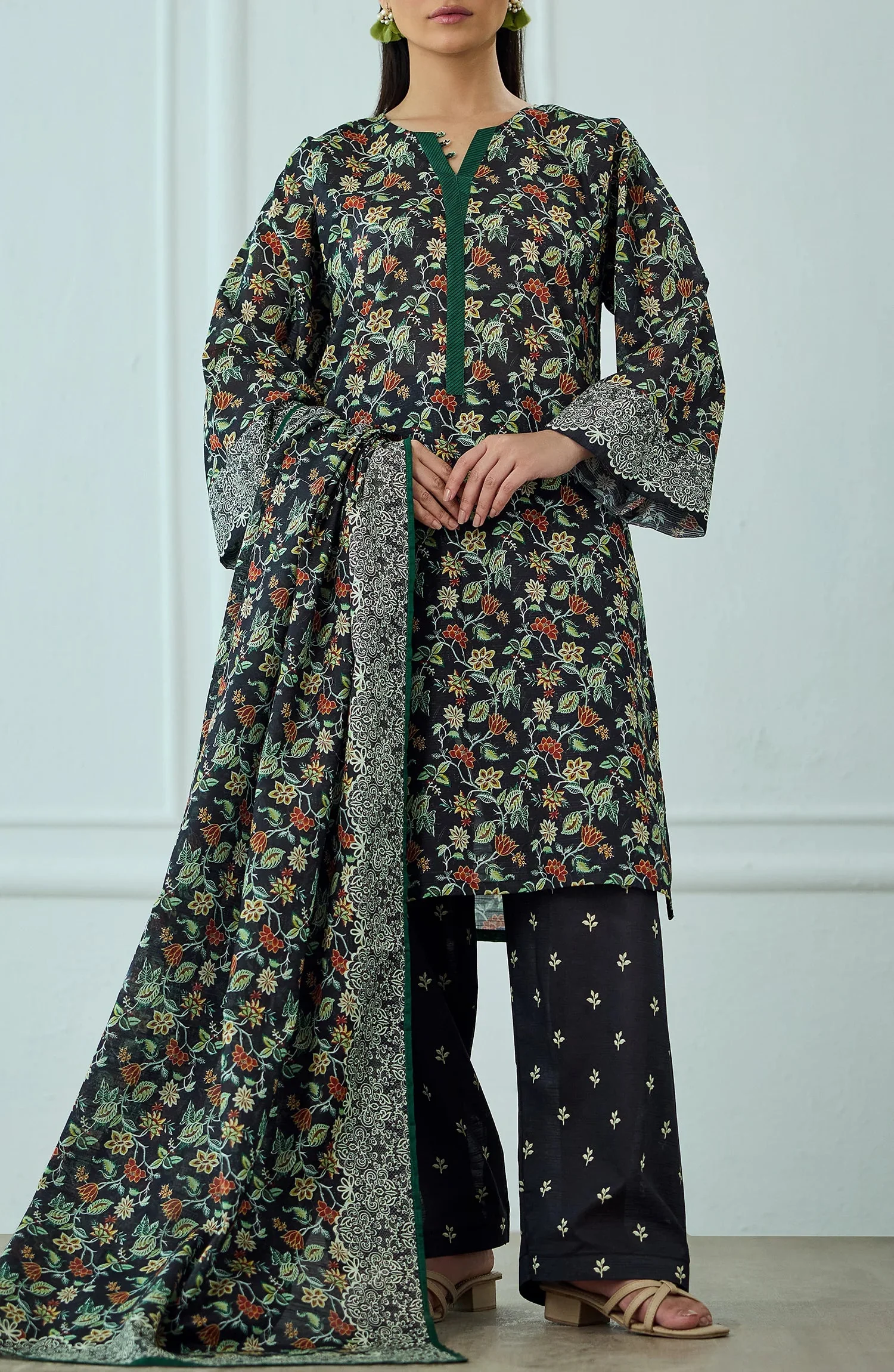 Orient OTL-25-463/U BLACK Winter Dresses 2025