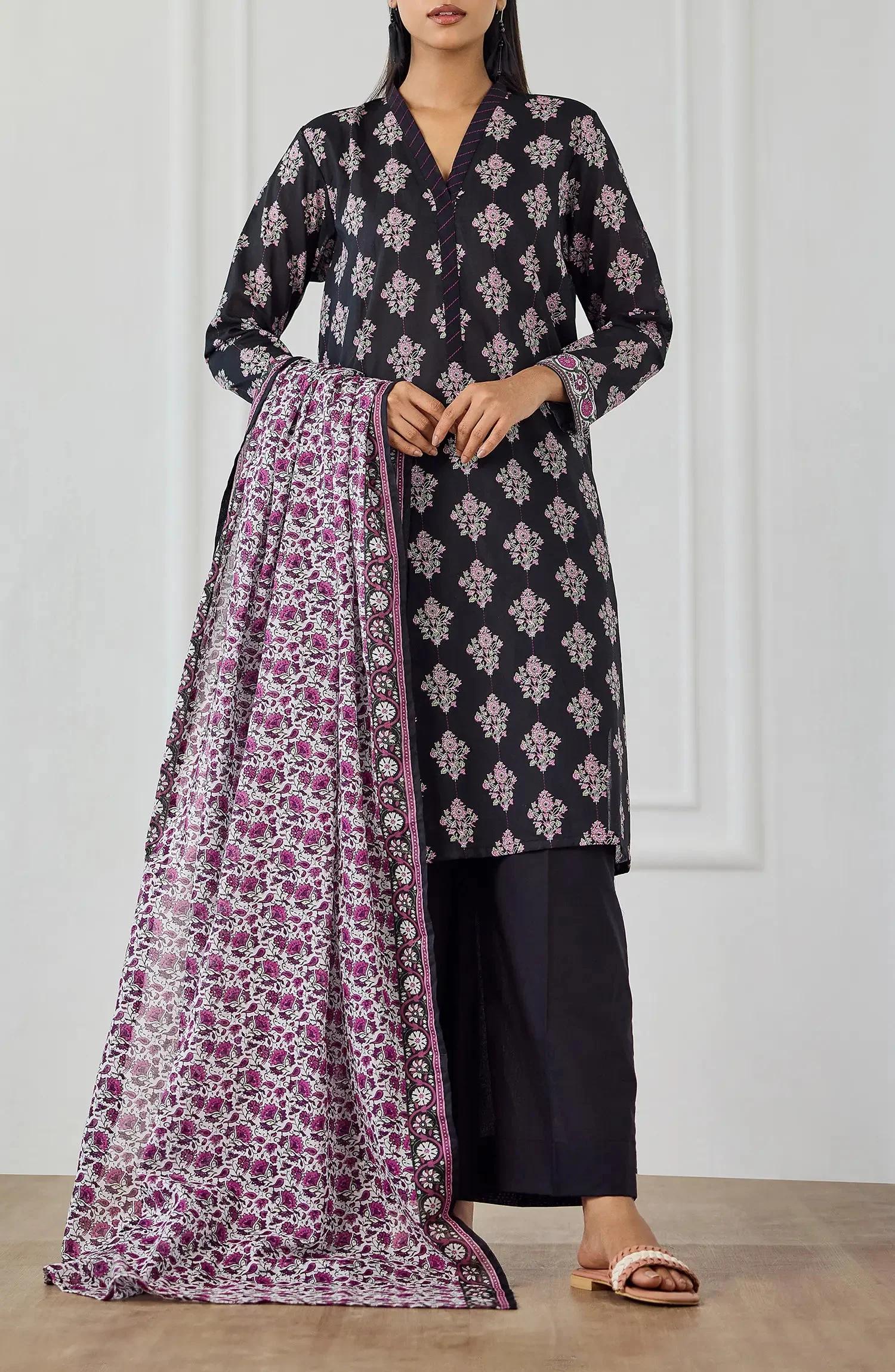 Orient OTL-25-480/U BLACK Winter Dresses 2025