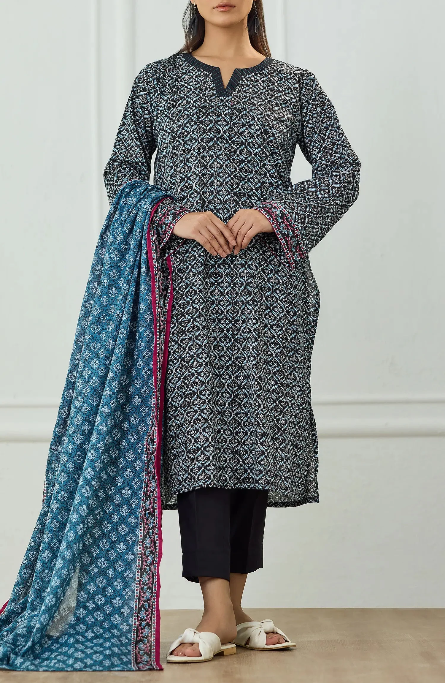 Orient OTL-25-498/U BLACK Winter Dresses 2025 - Image 2