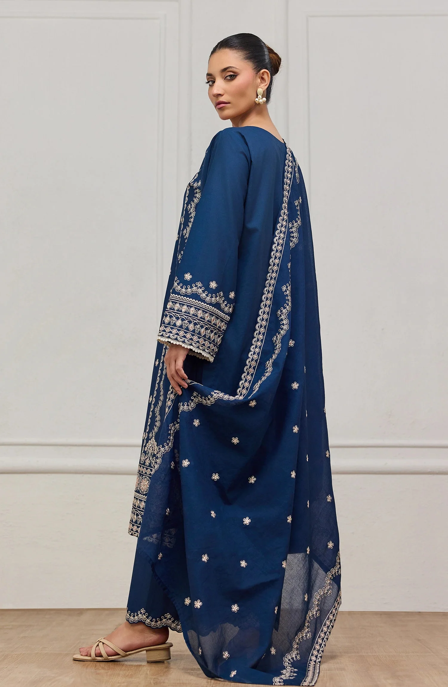 Orient WRFC25S-3021/U NAVY BLUE Chikankari Luxury Festive Collection 2026 - Image 2