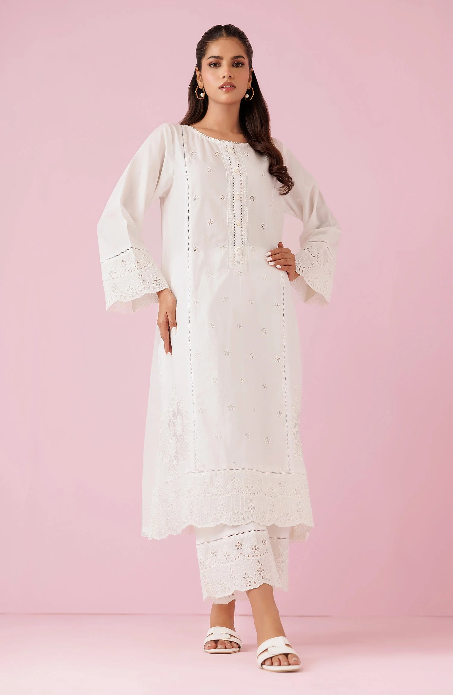 Orient WRHC24S-2018 Chikankari Pret 2026