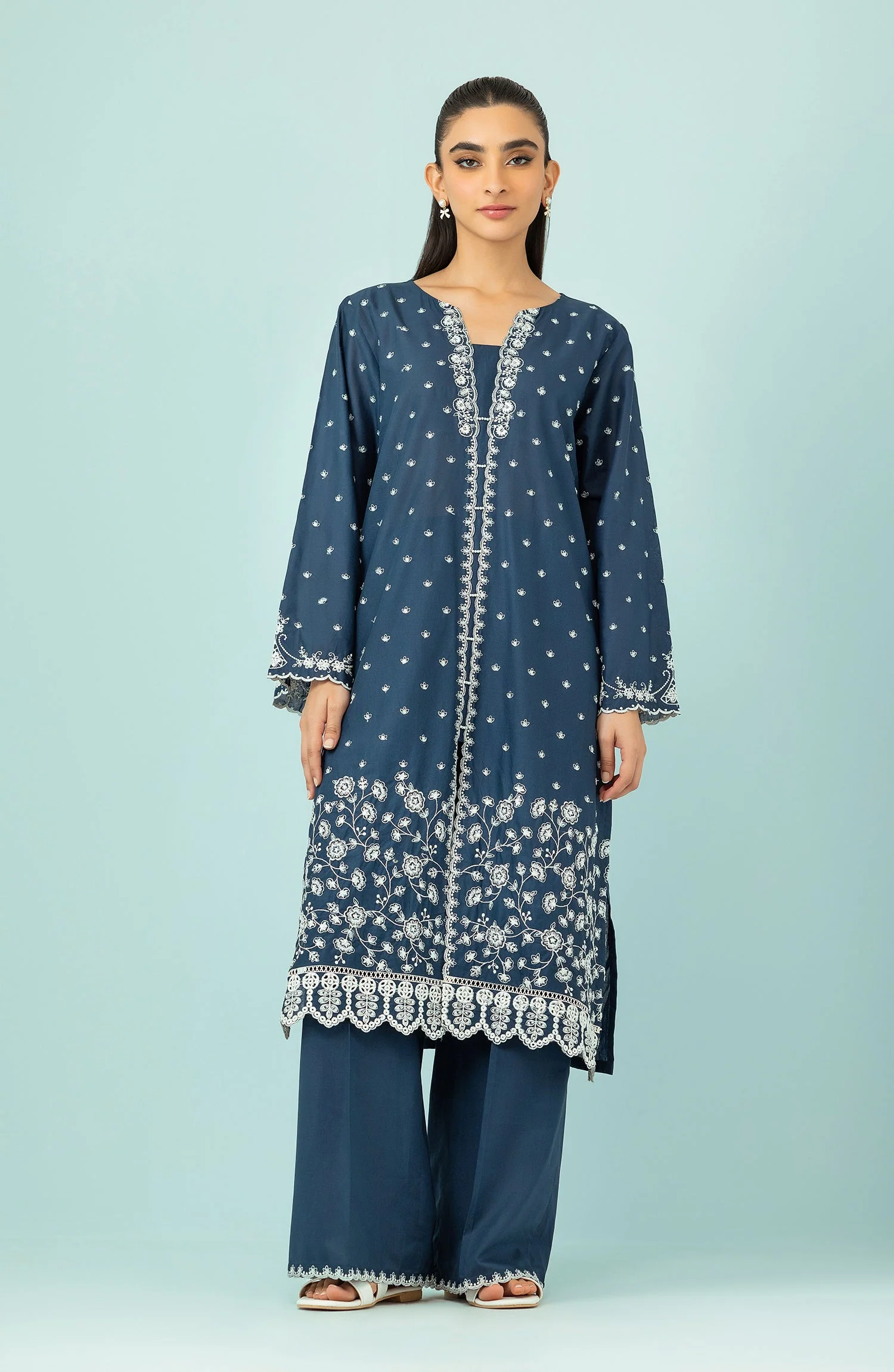 Orient WRHC24S-2025/S BLUE Chikankari Pret 2026