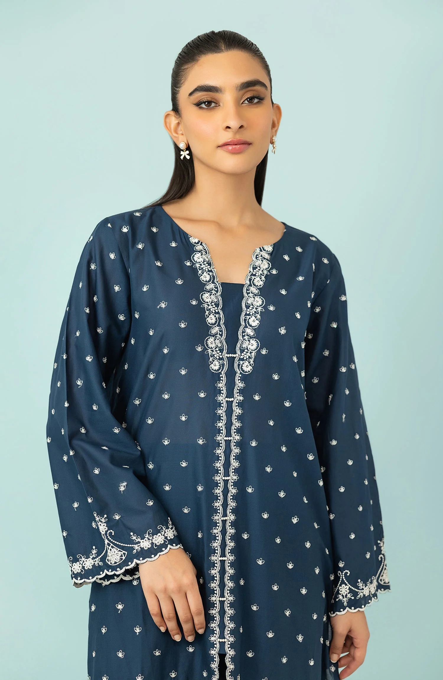 Orient WRHC24S-2025/S BLUE Chikankari Pret 2026 - Image 2