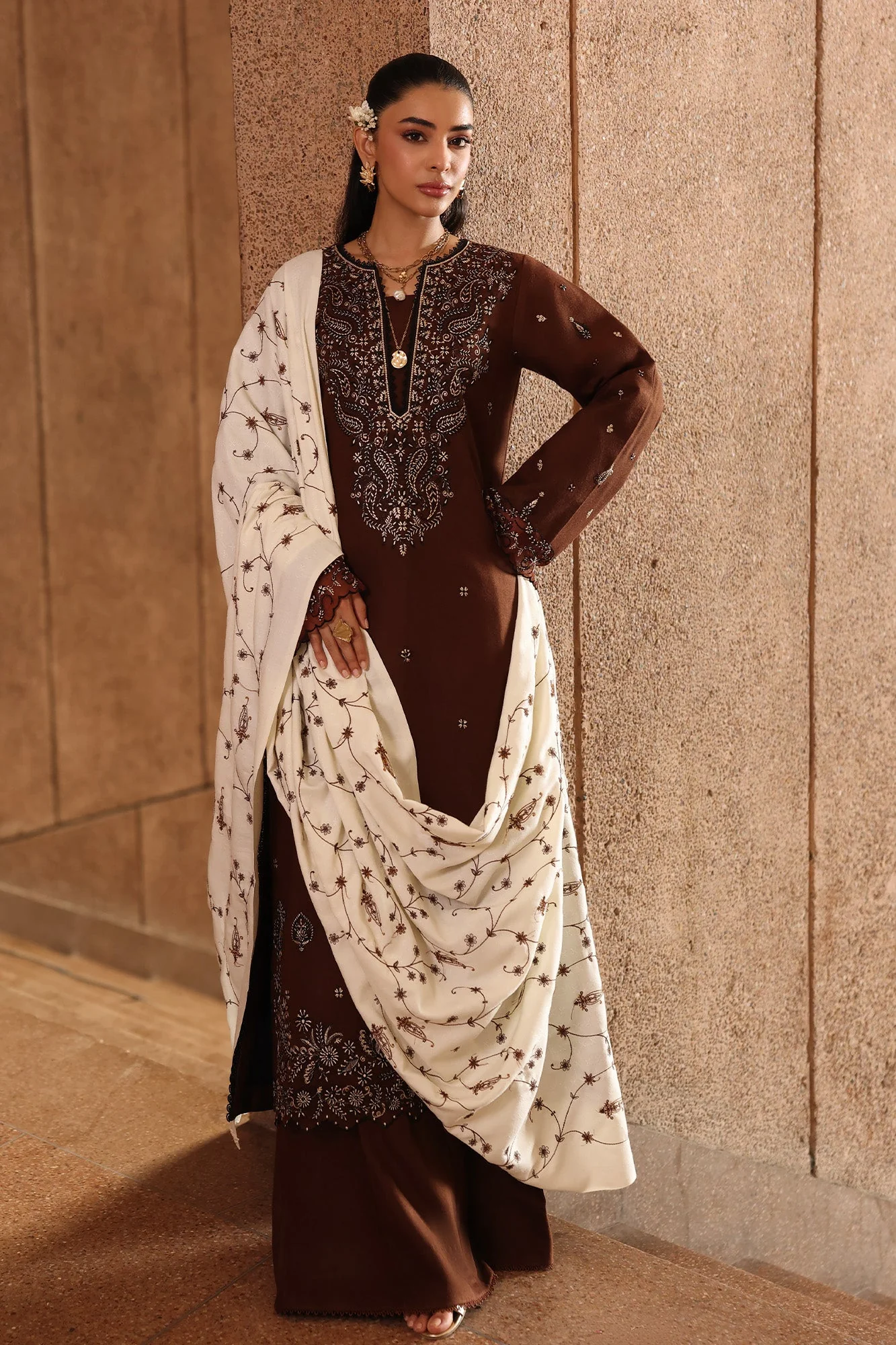 Raj Bari Shawl Design # 08 Winter Shawl Exclusive 2025 - Image 2