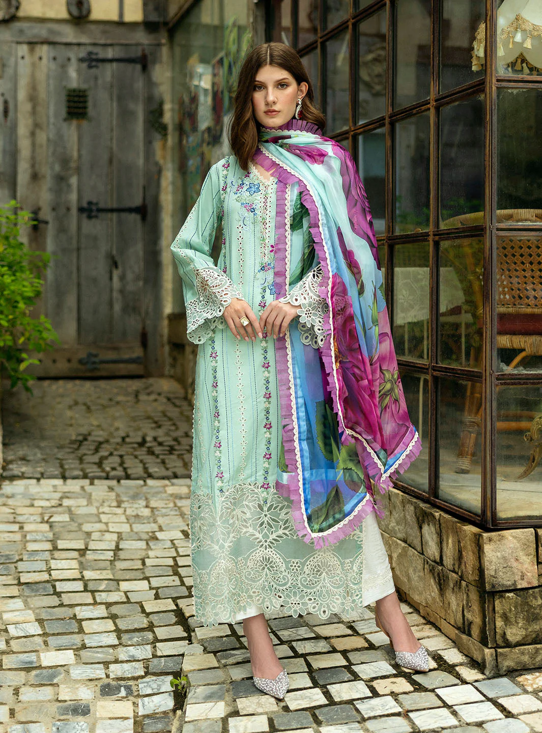 Roheenaz Aurinda-2A Flanerie Lawn 2025 - Image 2