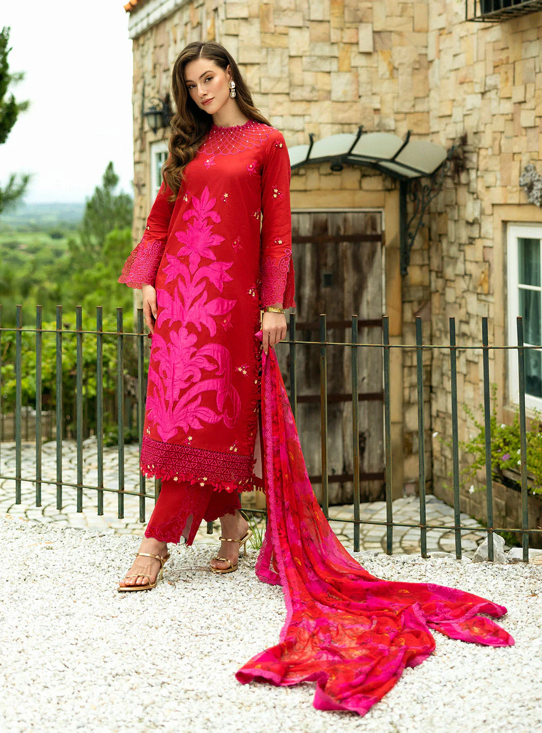 Roheenaz Estelle-5A Flanerie Lawn 2025 - Image 2