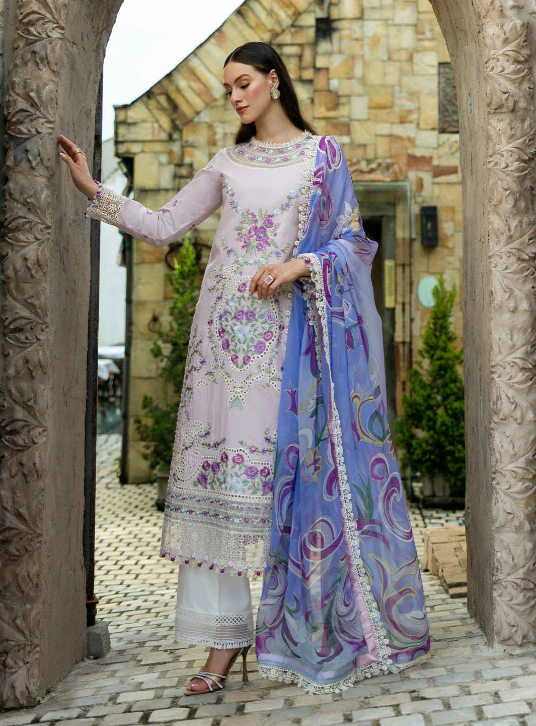 Roheenaz Eugenia-1A Flanerie Lawn 2025