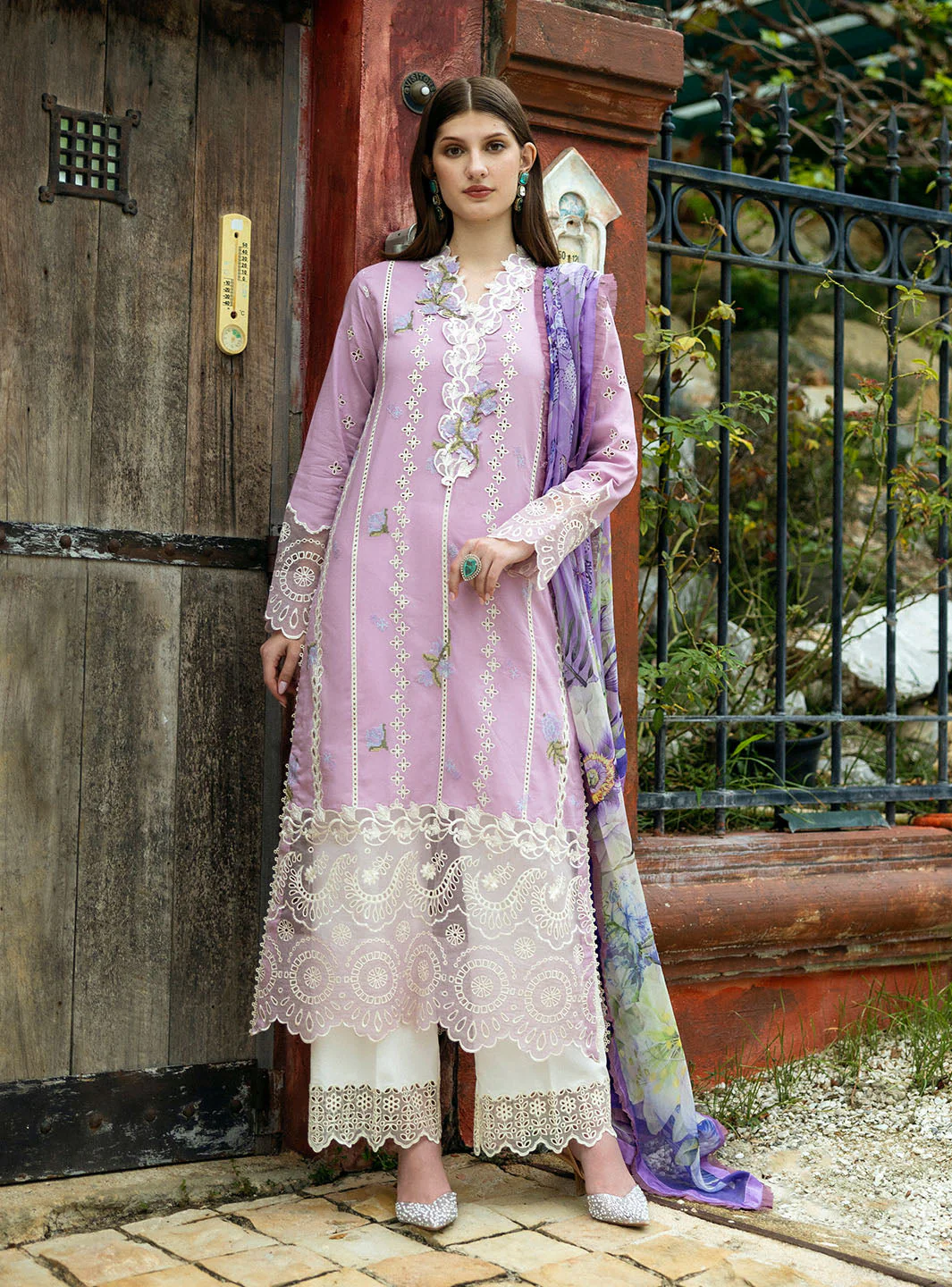 Roheenaz Ines-7A Flanerie Lawn 2025