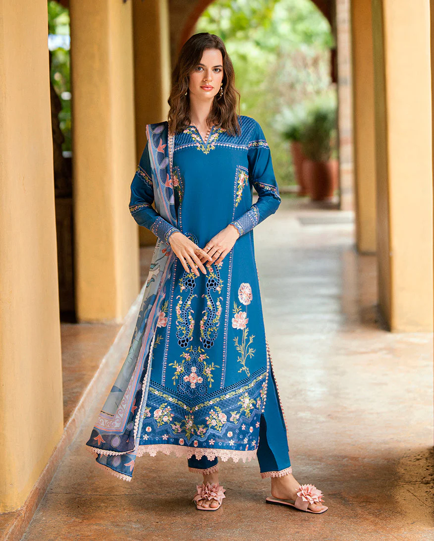 Roheenaz Isoria Summer Reverie 2025