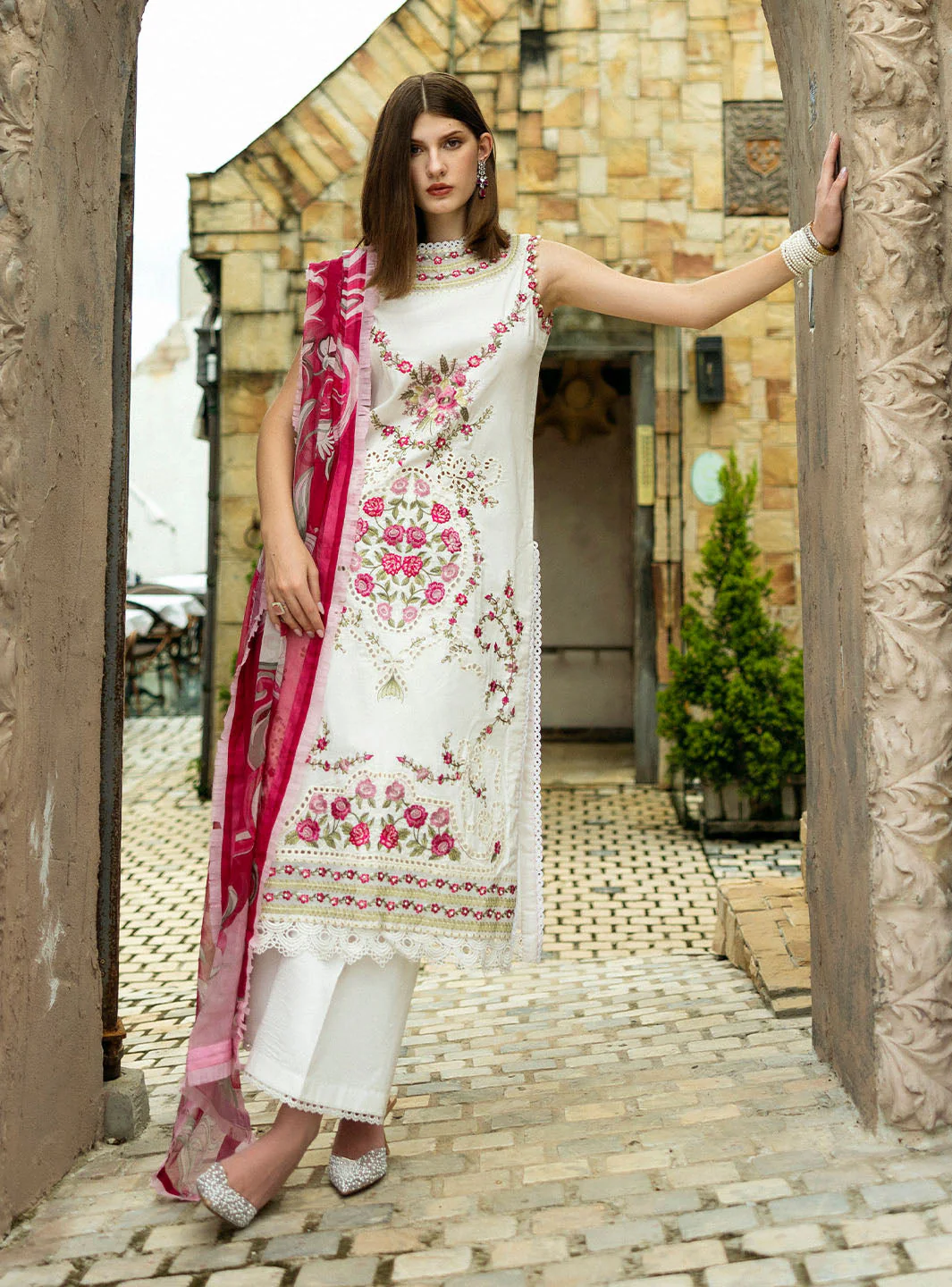 Roheenaz Michlea-1B Flanerie Lawn 2025 - Image 2