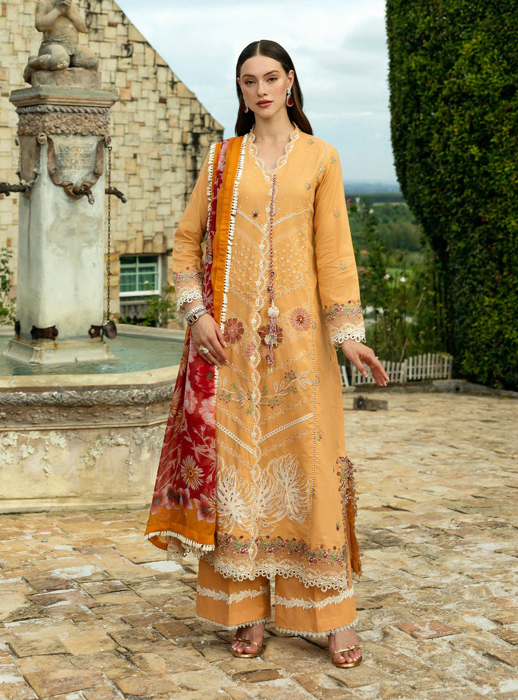 Roheenaz Patricia-8A Flanerie Lawn 2025