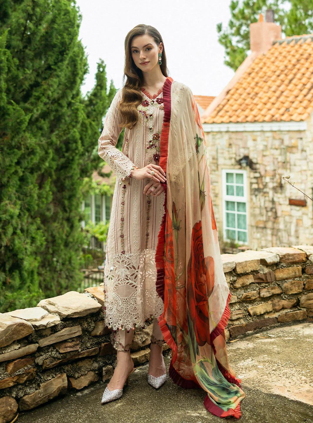 Roheenaz Sophie-2B Flanerie Lawn 2025 - Image 2
