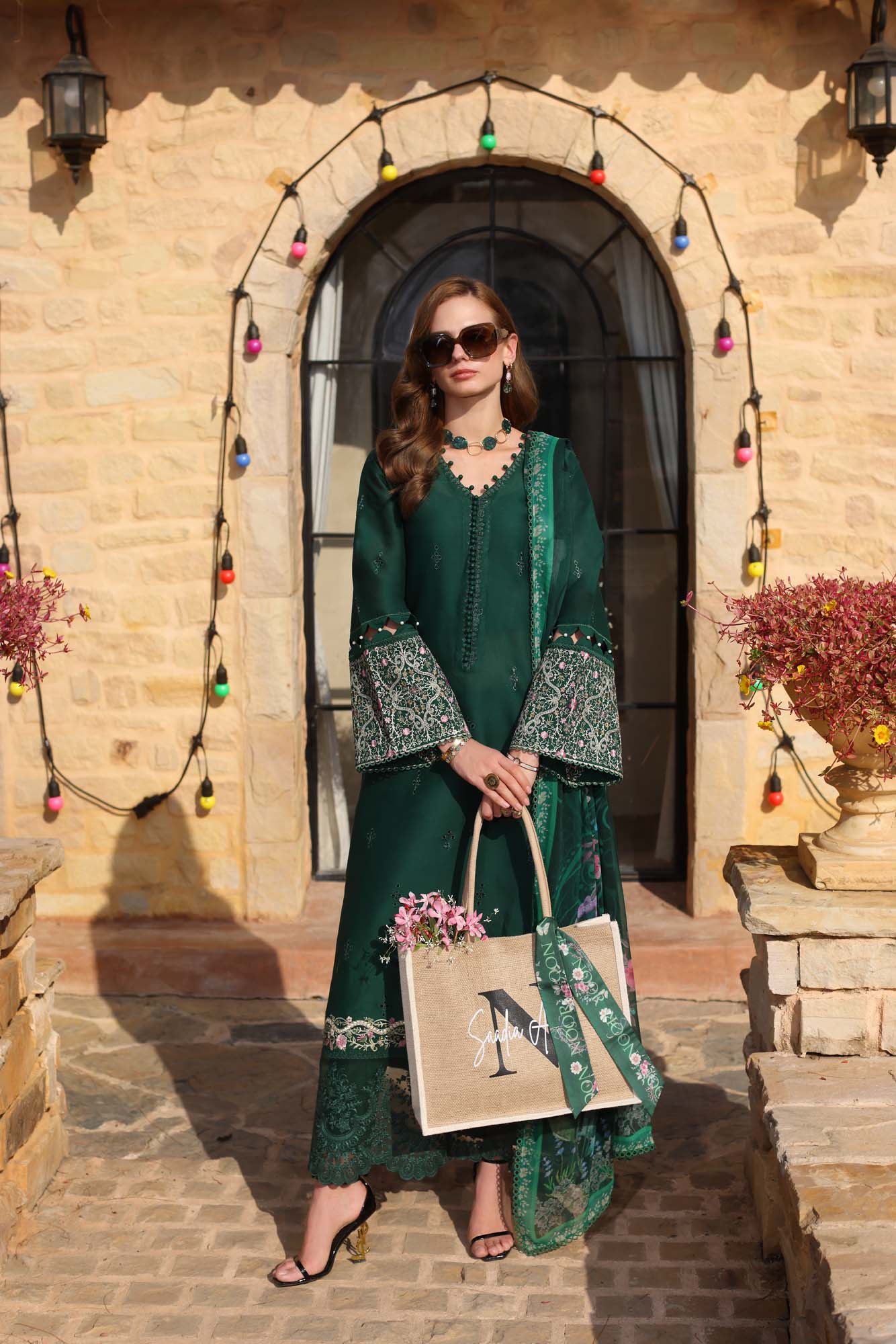 Saadia Asad D1-A Noor Luxe Chikankaari 2025 - Image 2