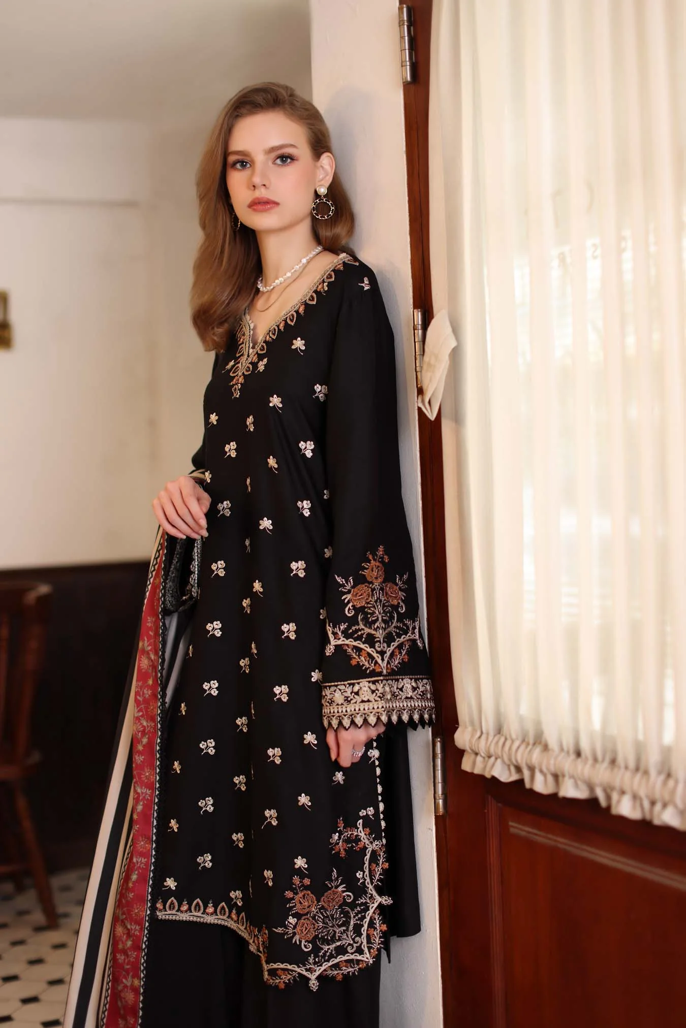 Saadia Asad D1 - A Noor Winter Embroidered Printkhaas 2025 - Image 2