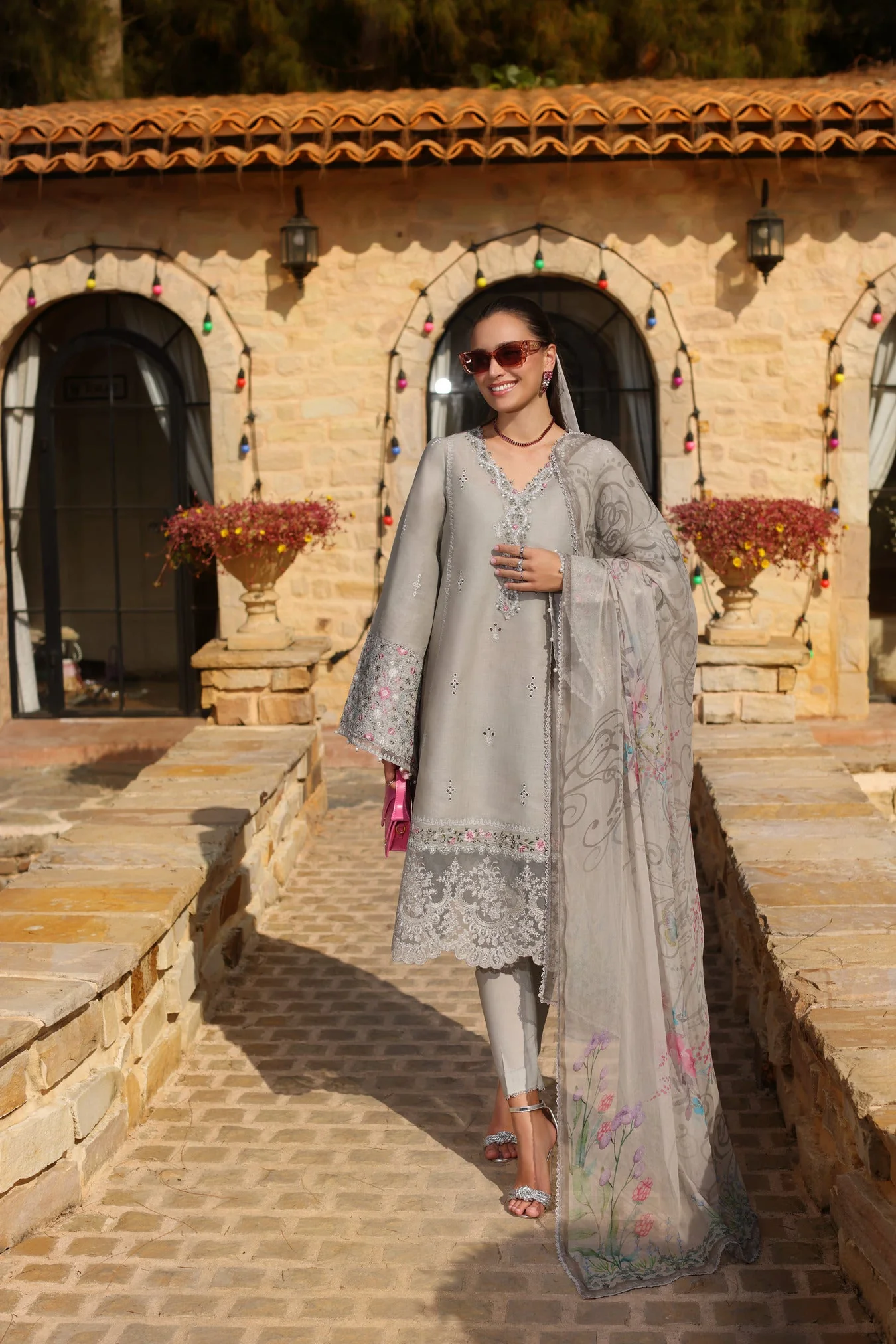 Saadia Asad D1-B Noor Luxe Chikankaari 2025
