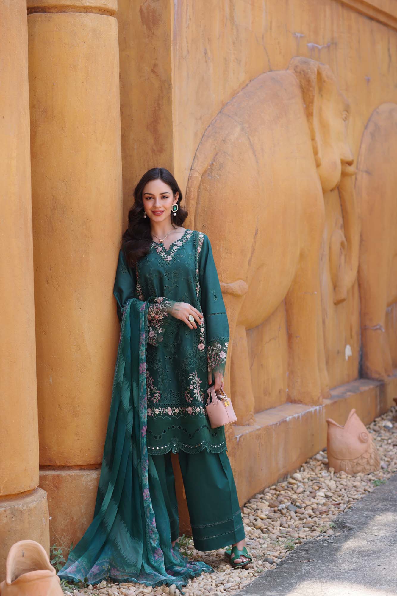 Saadia Asad D10-A Noor Eid Luxury Laserkaari 2025