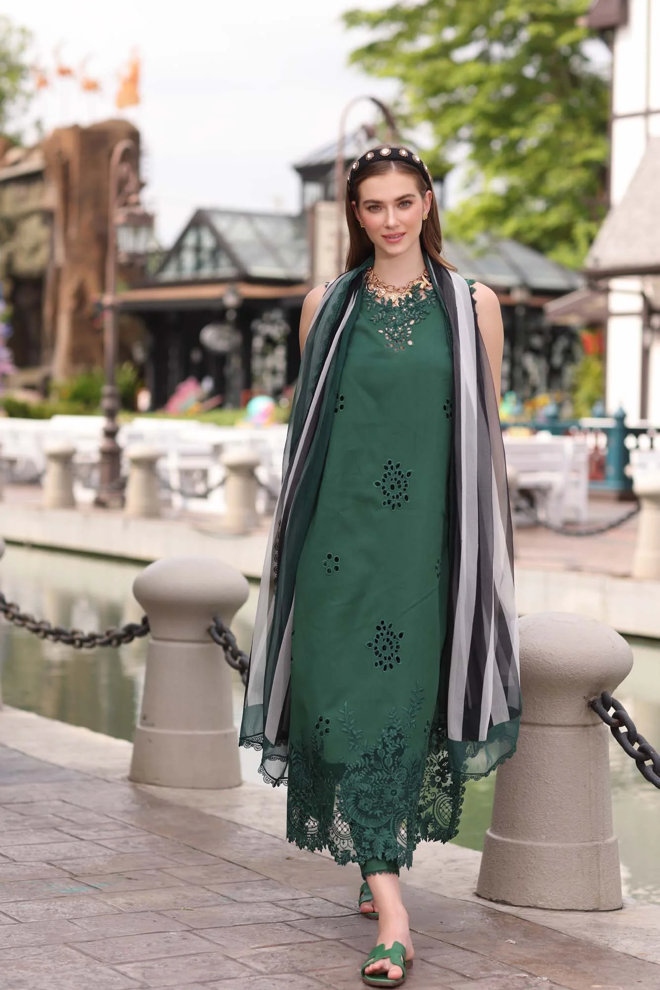Saadia Asad D12- Bottle Green Noor Eid Luxe Chikankari 2025 - Image 2