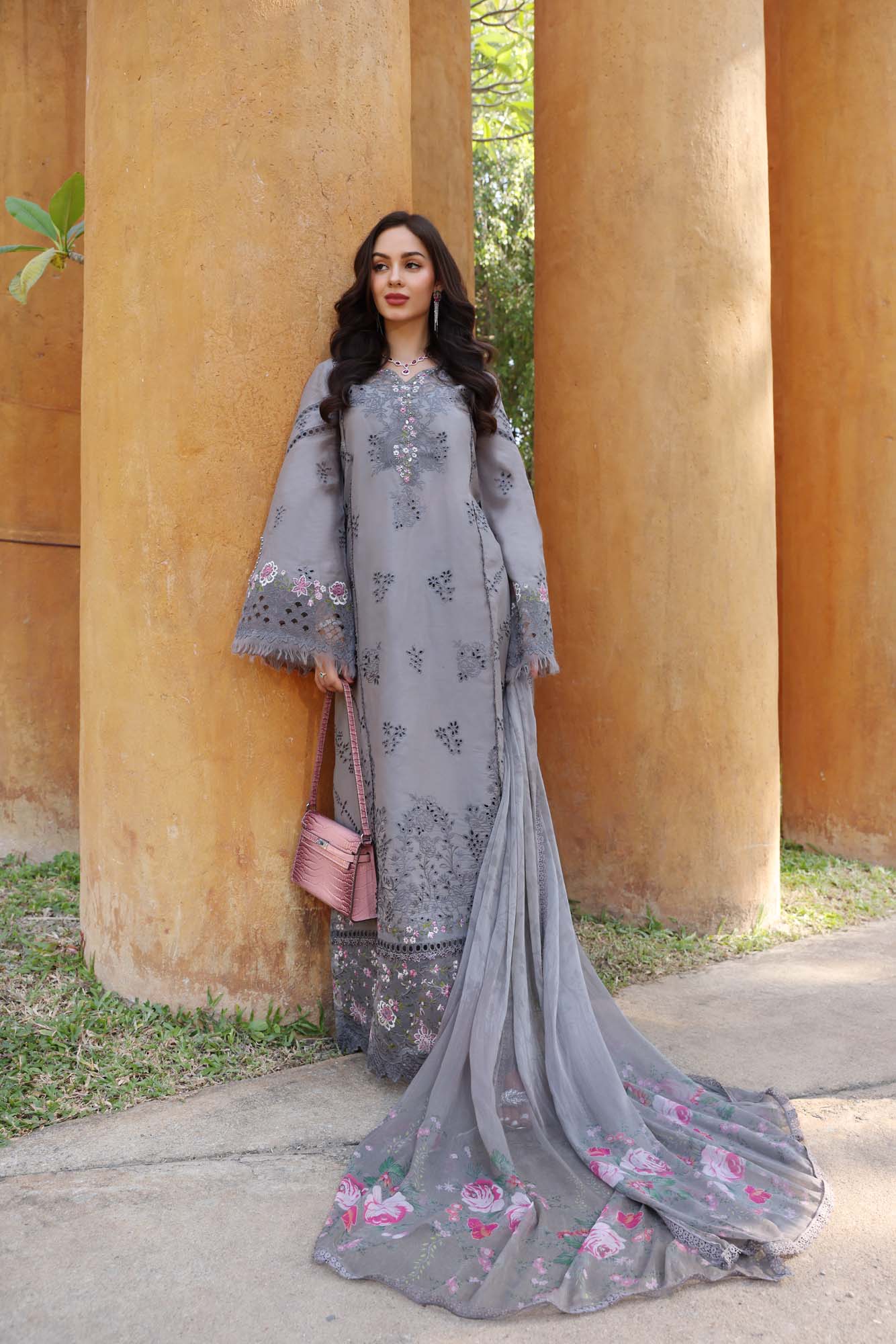 Saadia Asad D2-B Noor Eid Luxury Laserkaari 2025 - Image 2