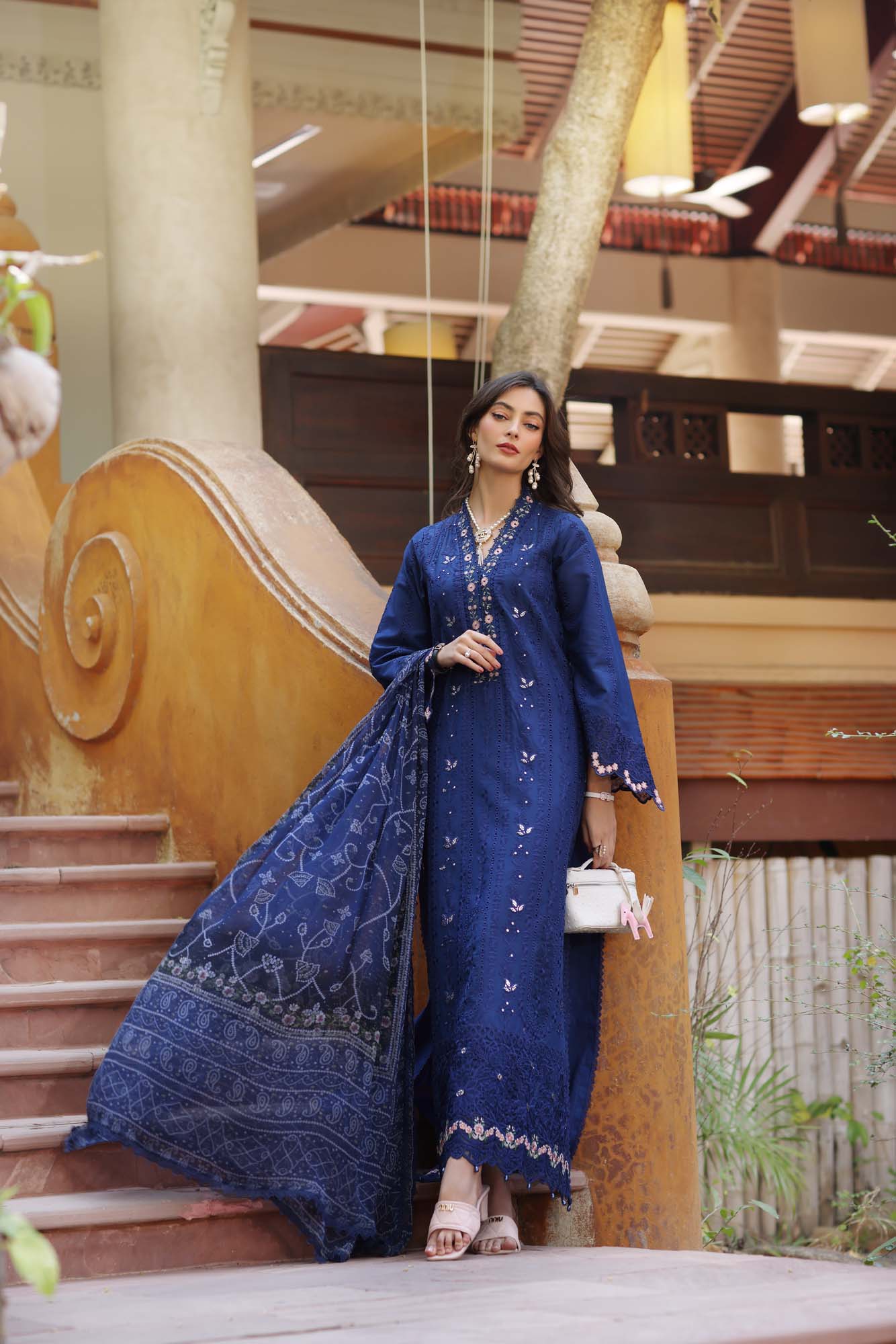 Saadia Asad D5-B Noor Eid Luxury Laserkaari 2025