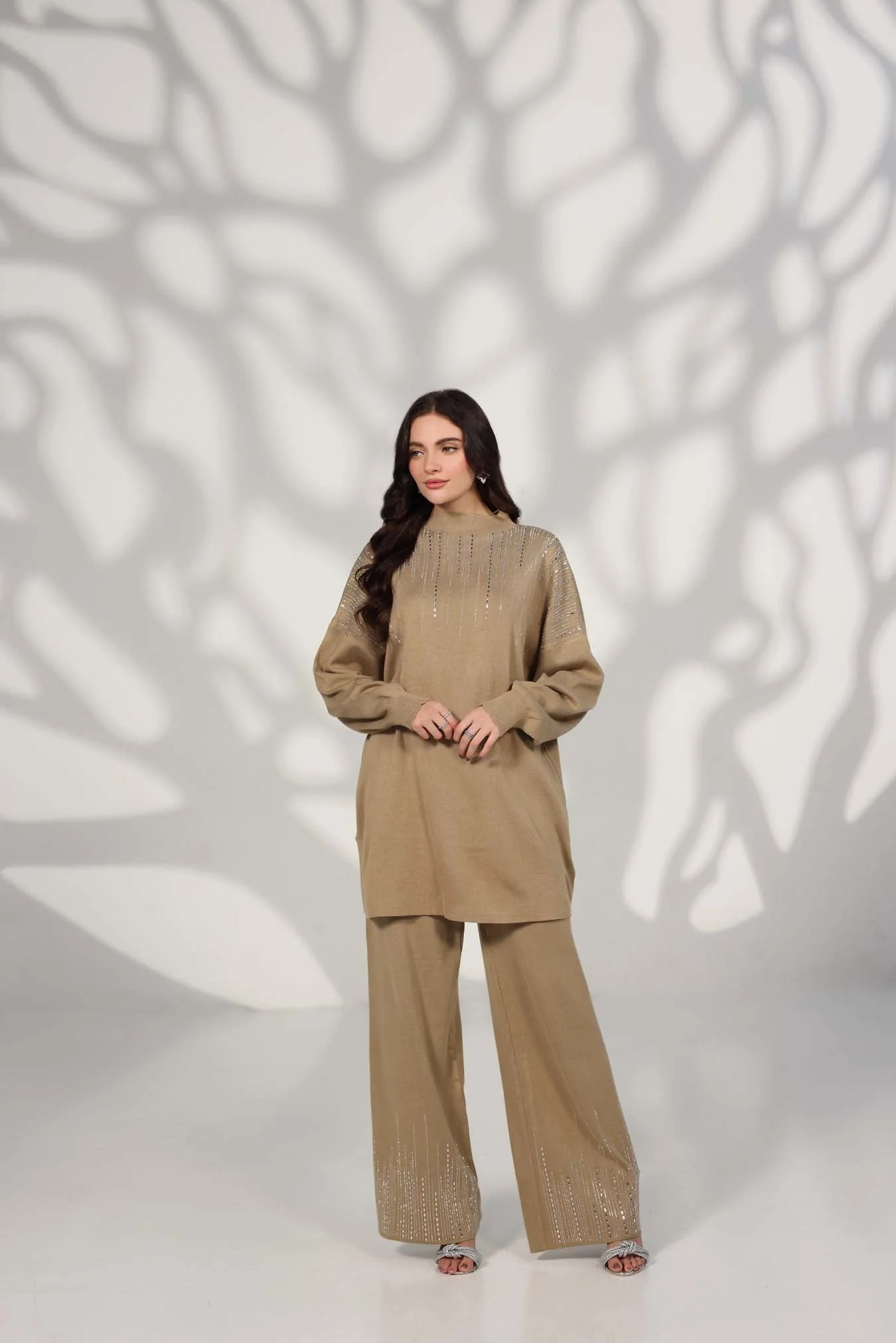 Saadia Asad D5 - Beige Swarovski Noor Western Drop 2025 - Image 2