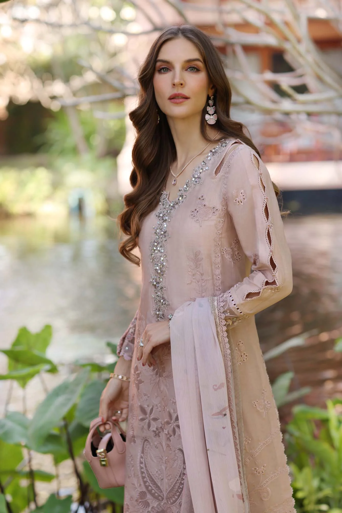Saadia Asad D6-B Noor Eid Luxury Laserkaari 2025 - Image 2