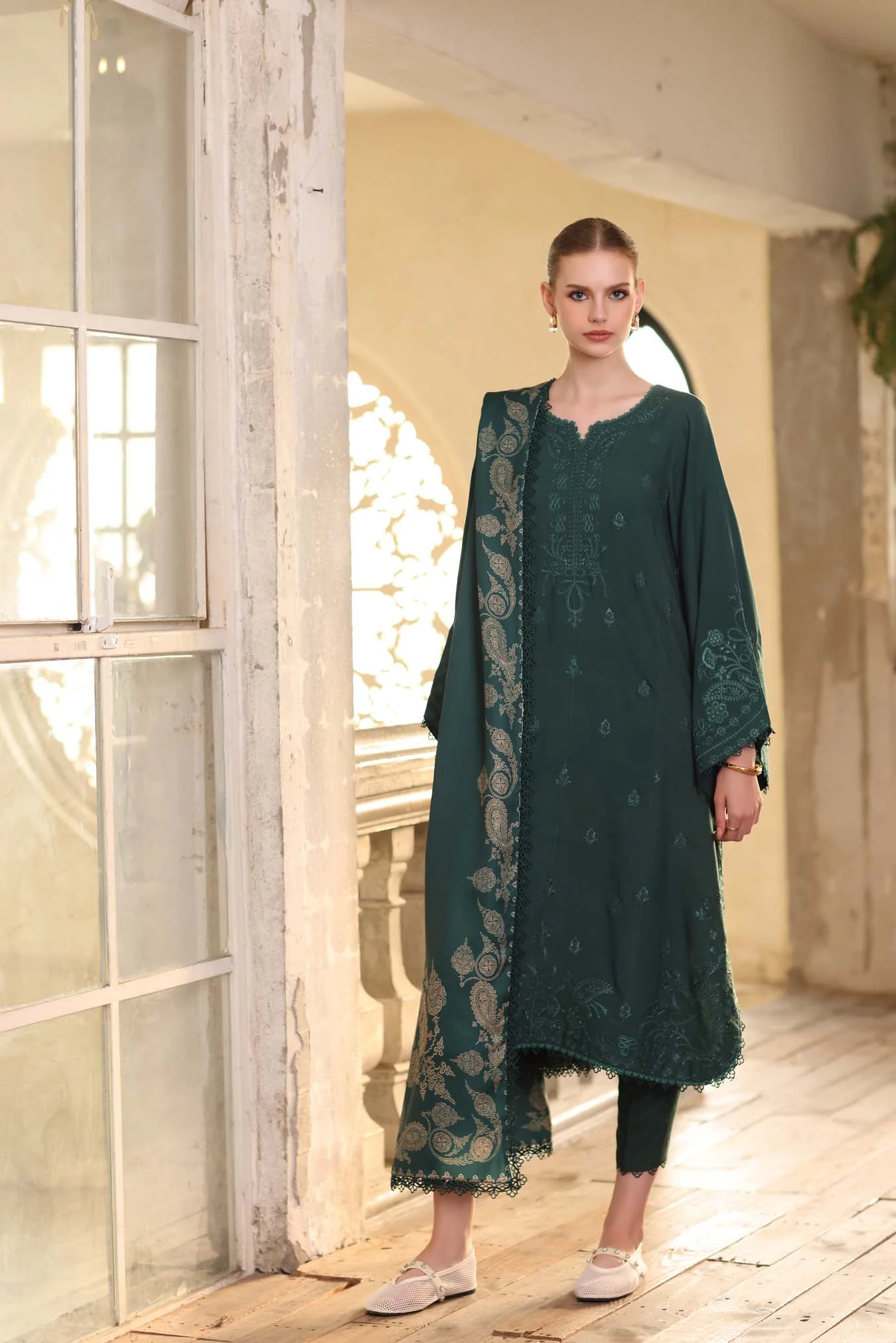 Saadia Asad D9- A Noor Winter Embroidered Printkhaas 2025 - Image 2