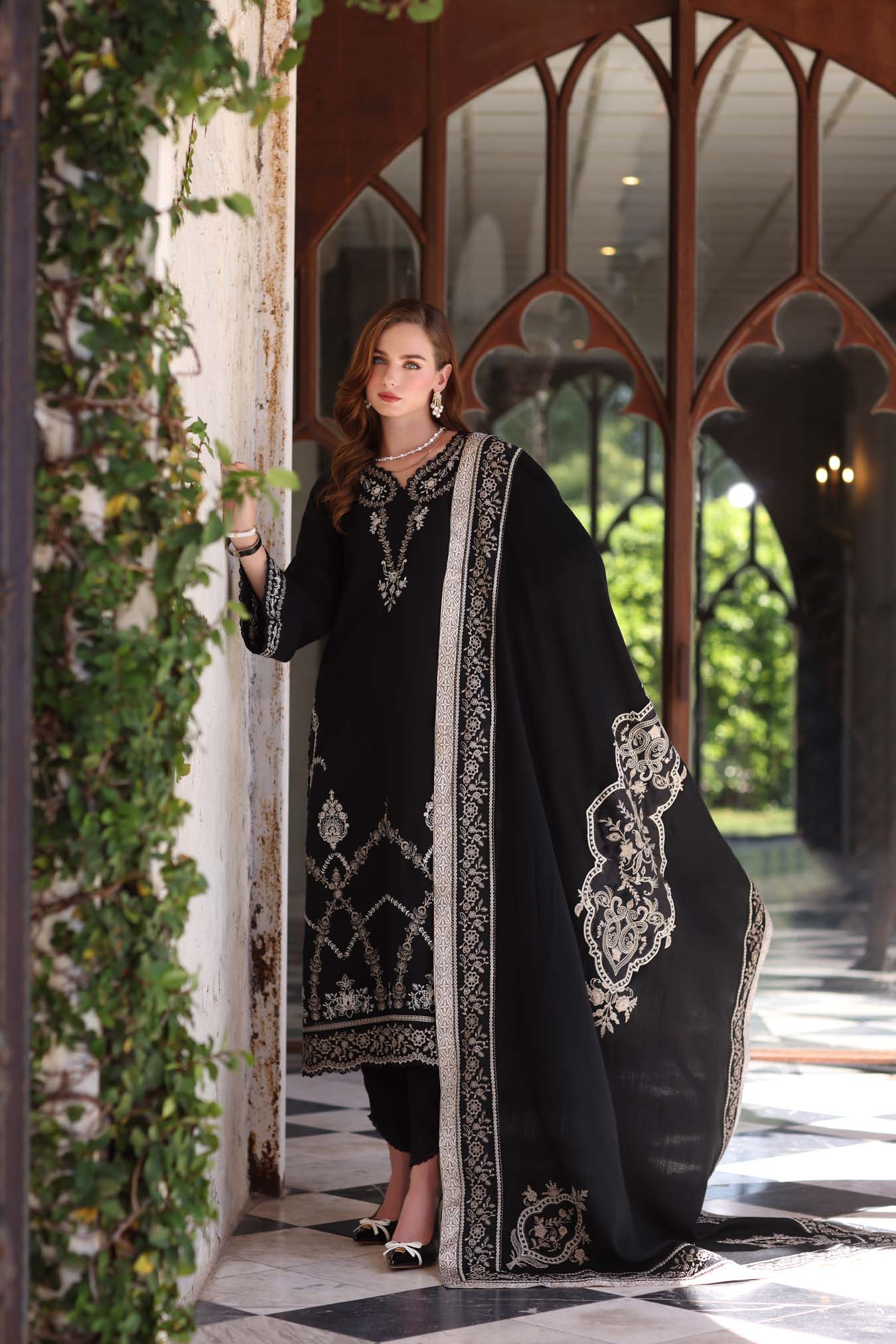 Saadia Asad Obsidian Noor Winter Pashmina Shawls 2025