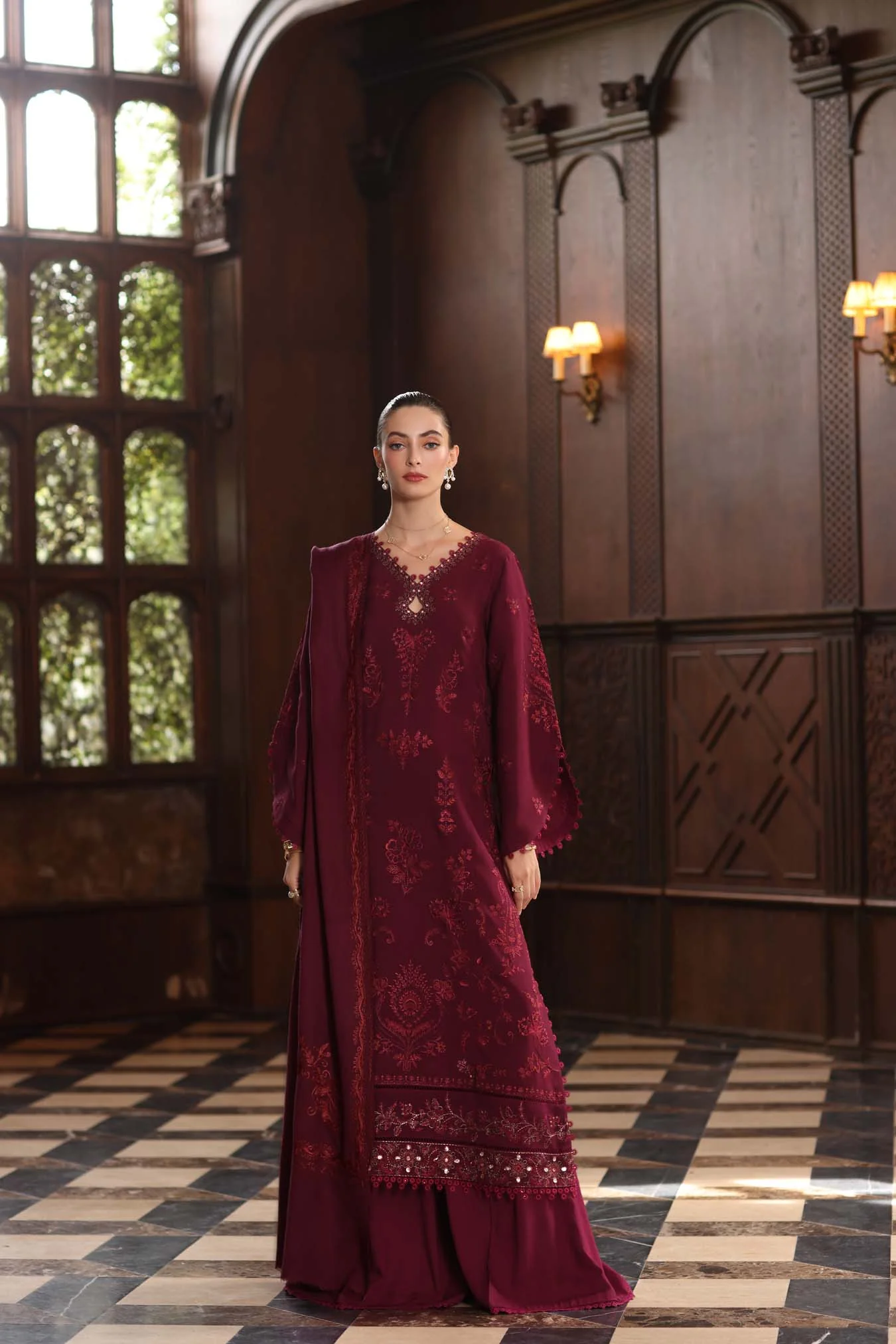 Saadia Asad Royal Claret Noor Winter Pashmina Shawls 2025 - Image 2