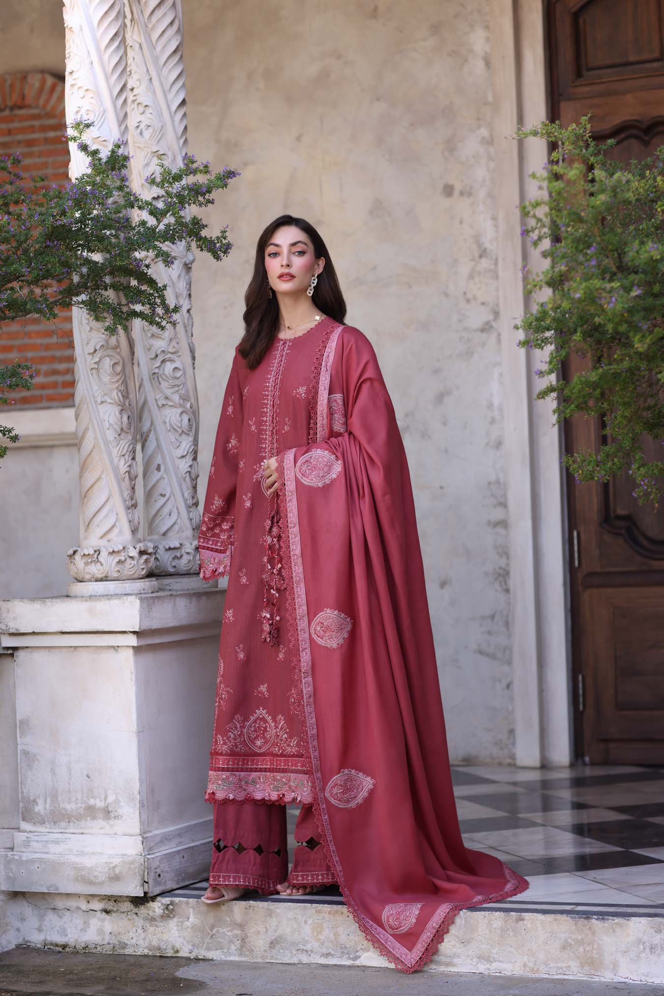 Saadia Asad Sienna Noor Winter Pashmina Shawls 2025